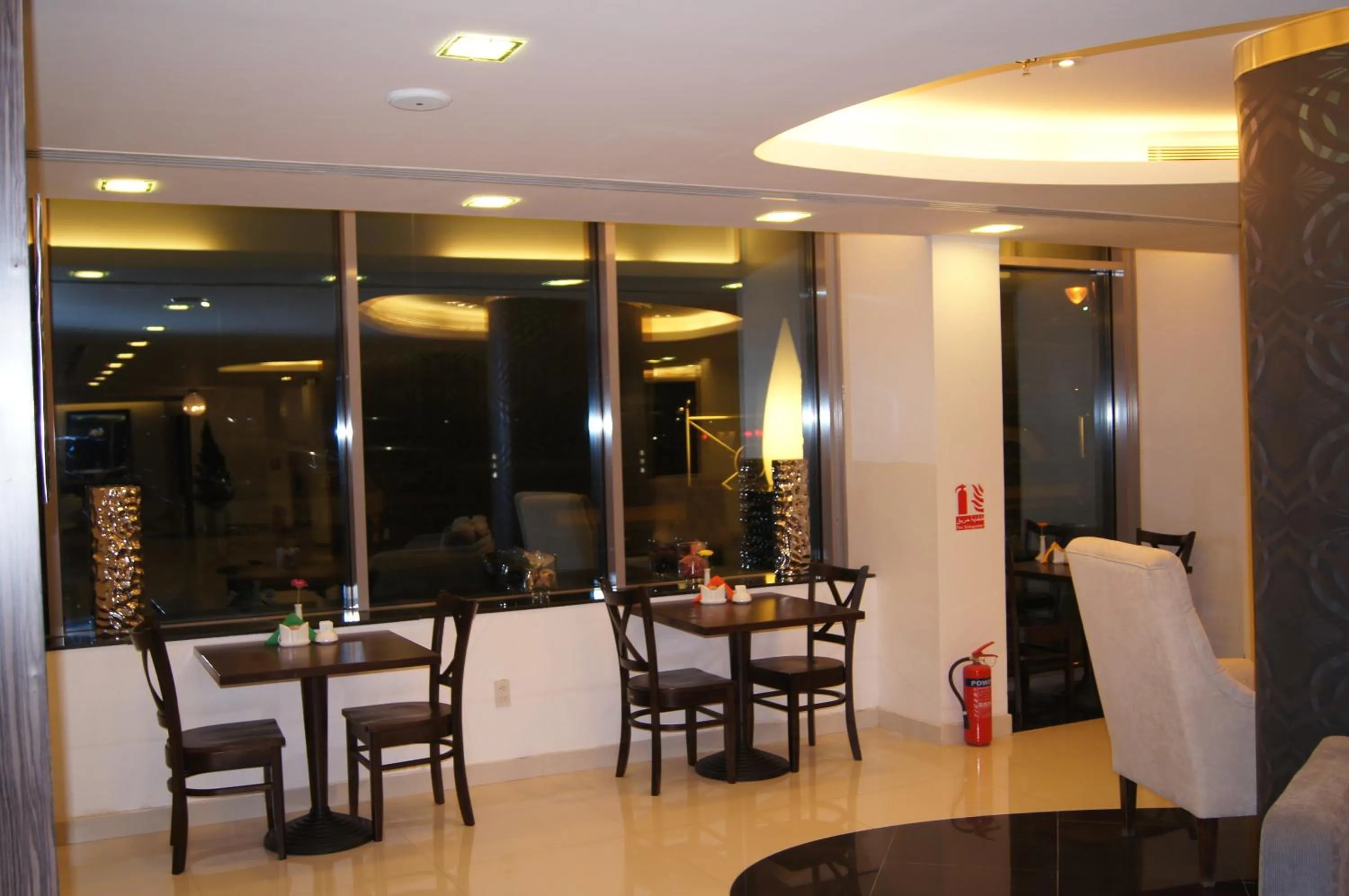 Restaurant/places to eat in Hayat Watheer for serviced Apartment