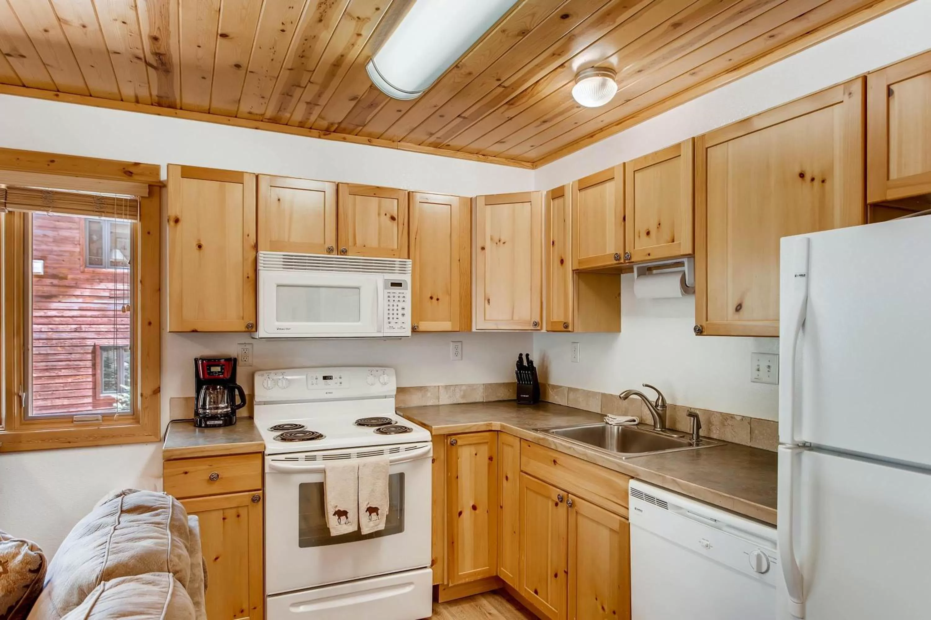Kitchen/Kitchenette in Estes Park Condos