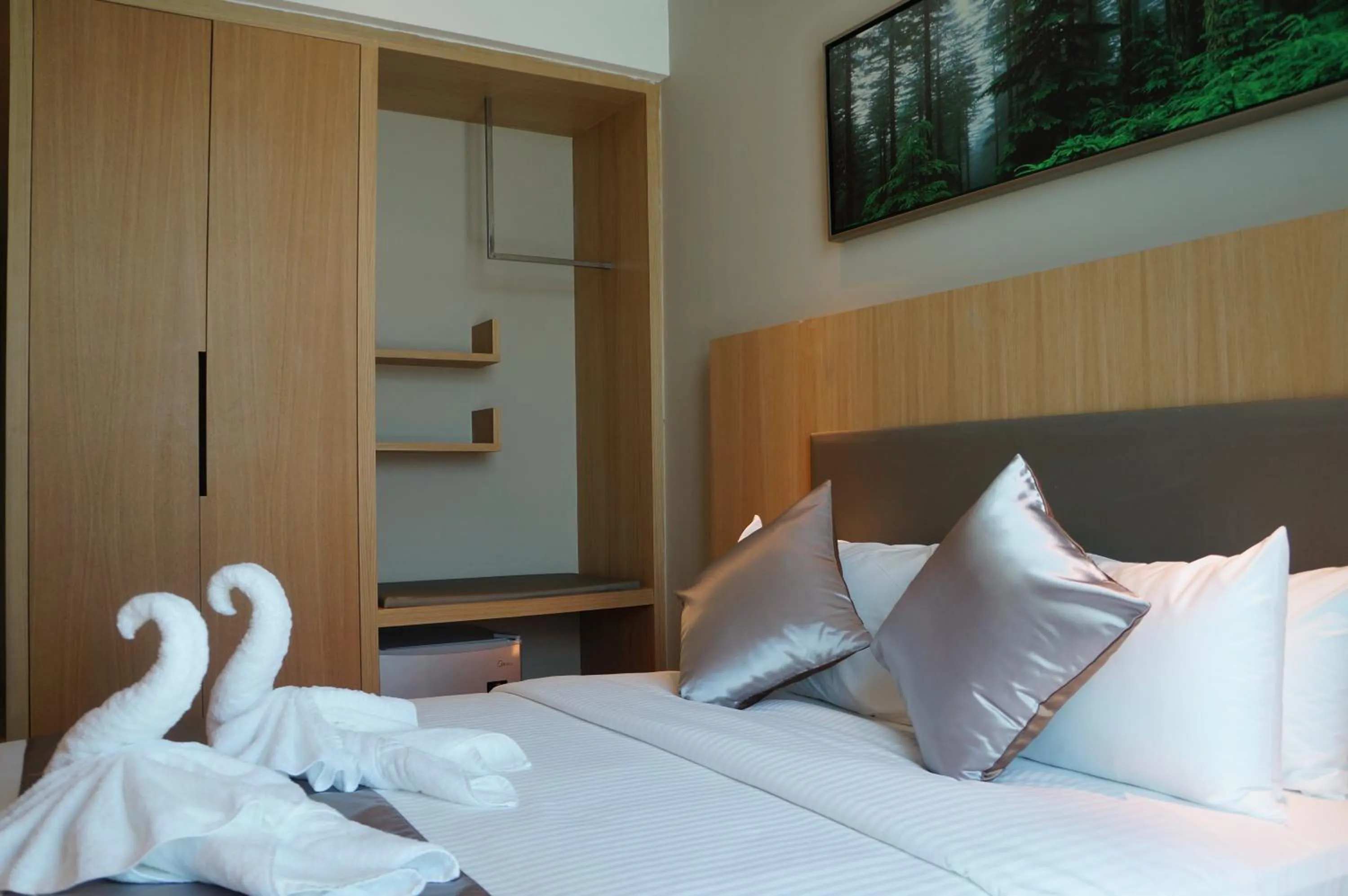 Bedroom, Bed in Greens Hotel & Suites