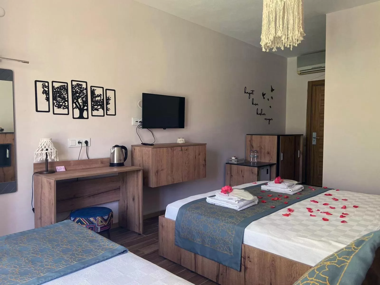 Photo of the whole room in Hotel Palme Dalyan