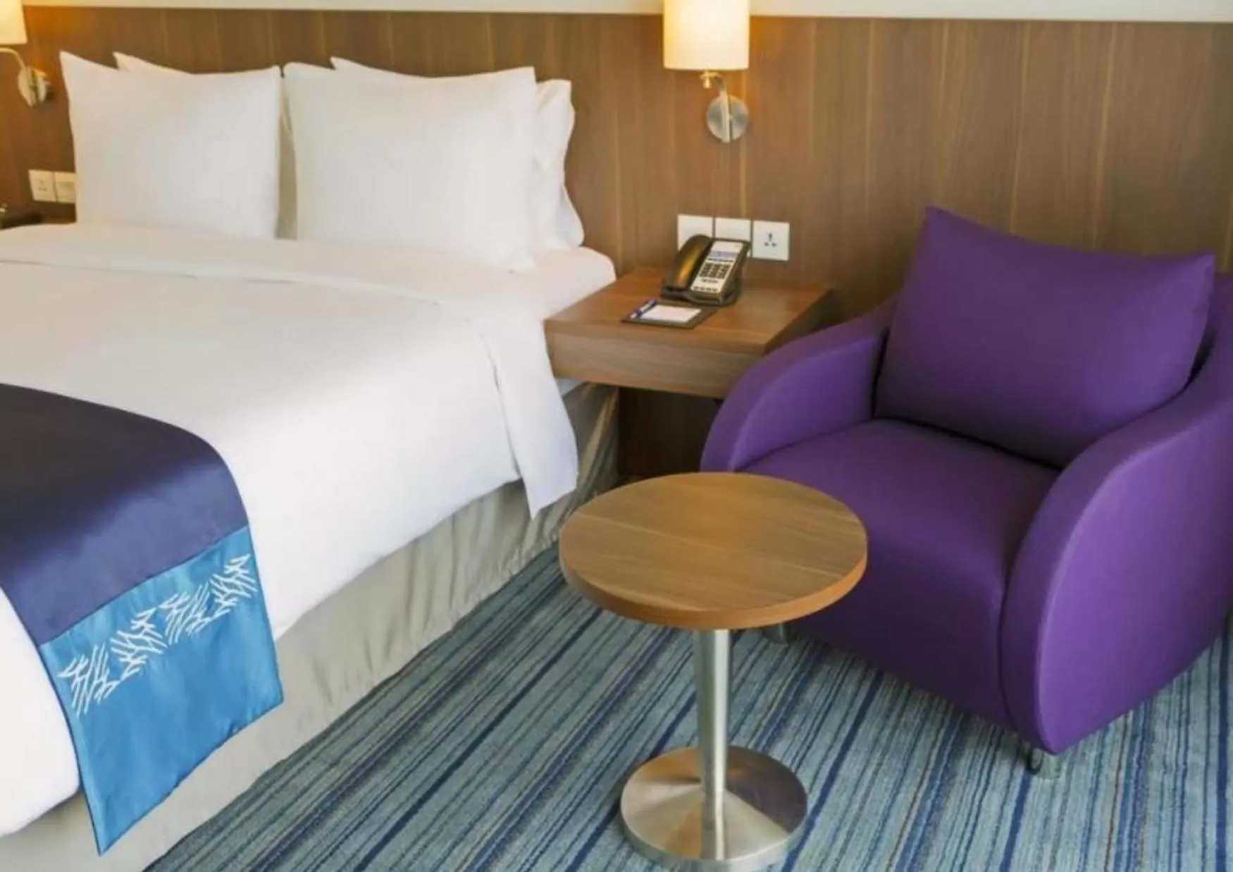 Seating area, Bed in Holiday Inn Express Jakarta Pluit Citygate by IHG