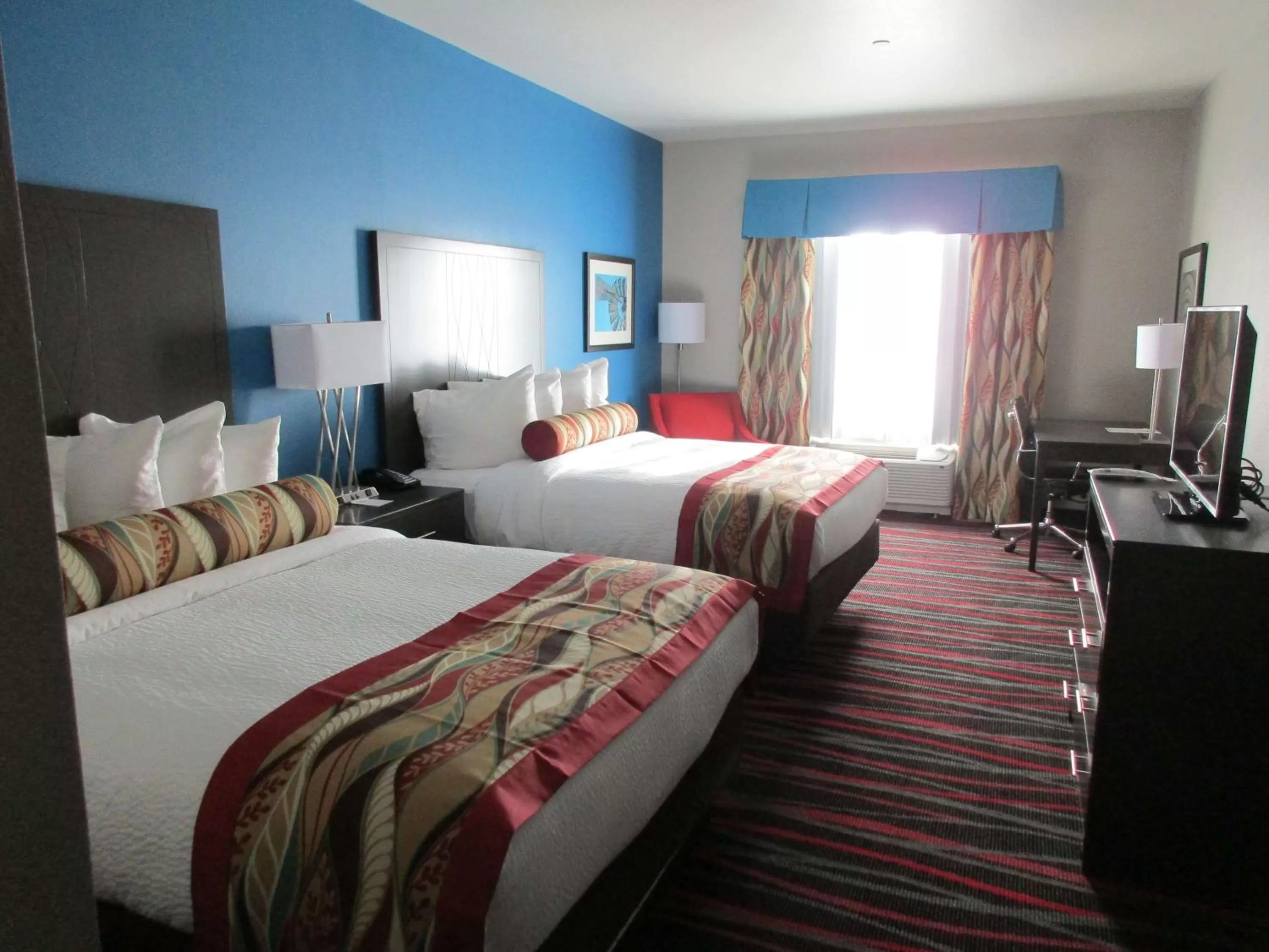 Queen Room with Two Queen Beds and Bath Tub - Disability Access in Best Western Plus Tech Medical Center Inn