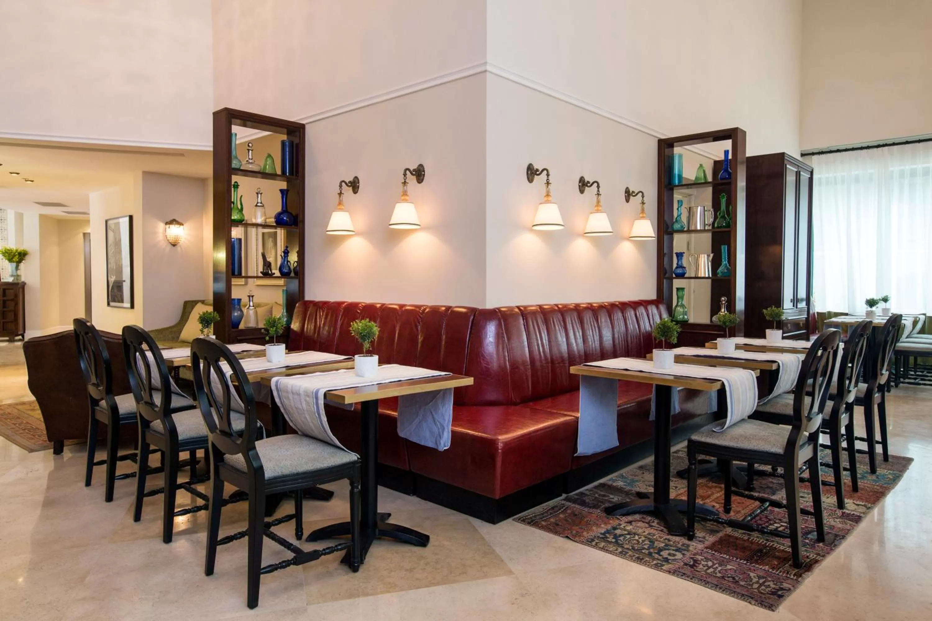 Restaurant/places to eat in Arthur Hotel - an Atlas Boutique Hotel