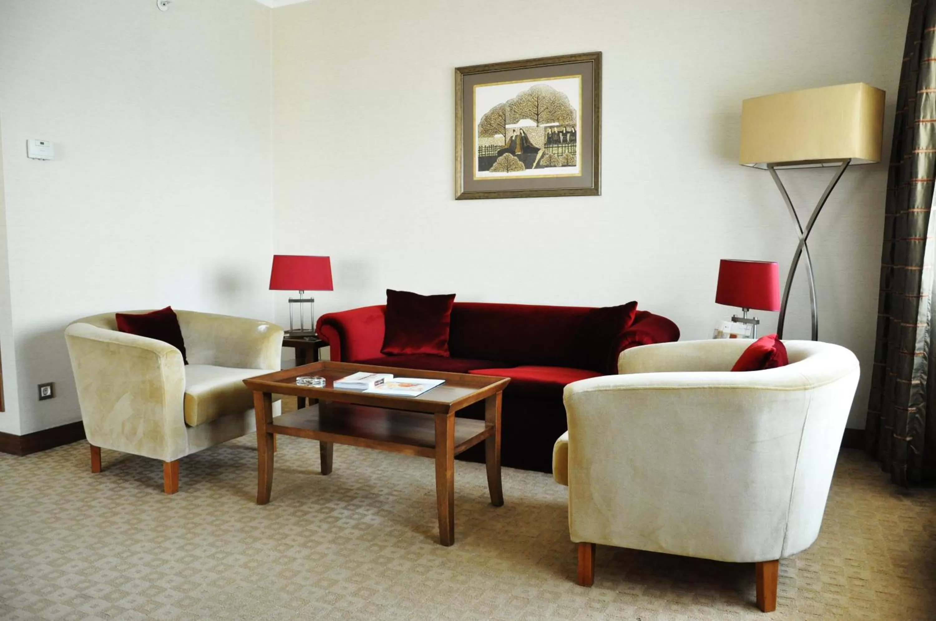 Living room in Mövenpick Hotel Izmir