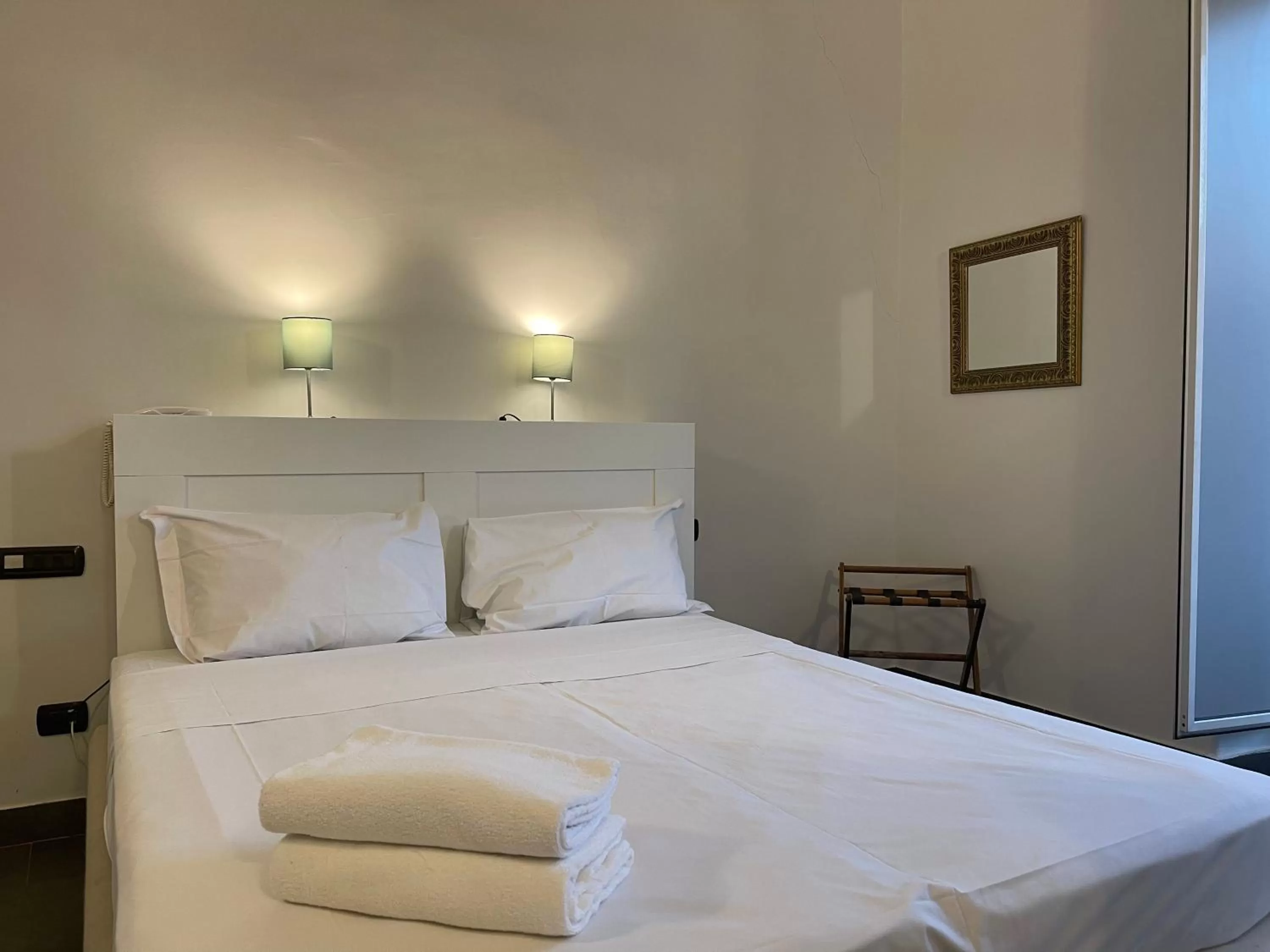 Bedroom, Bed in Jazz Hotel