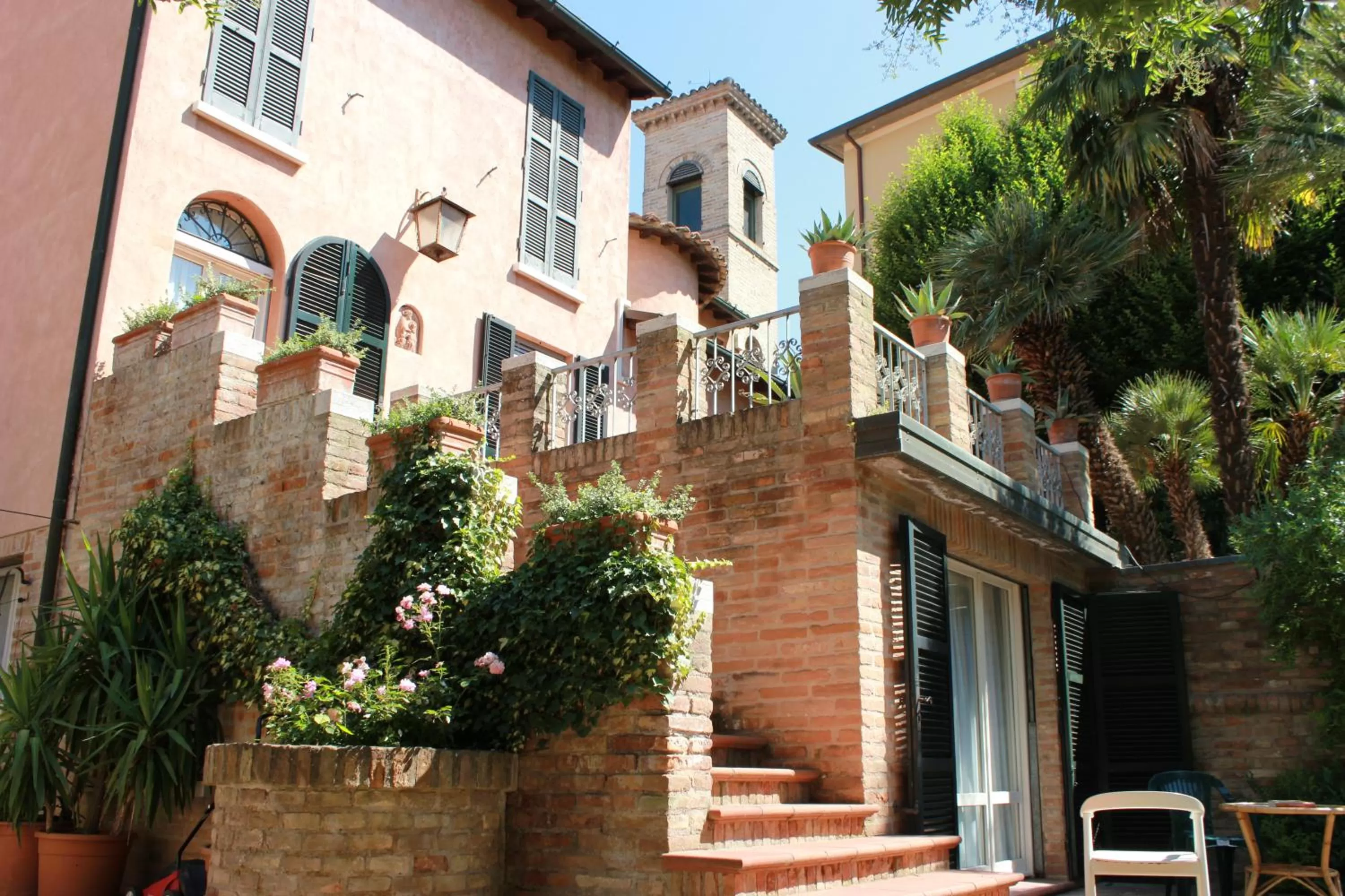 Property building in Ai Giardini di San Vitale