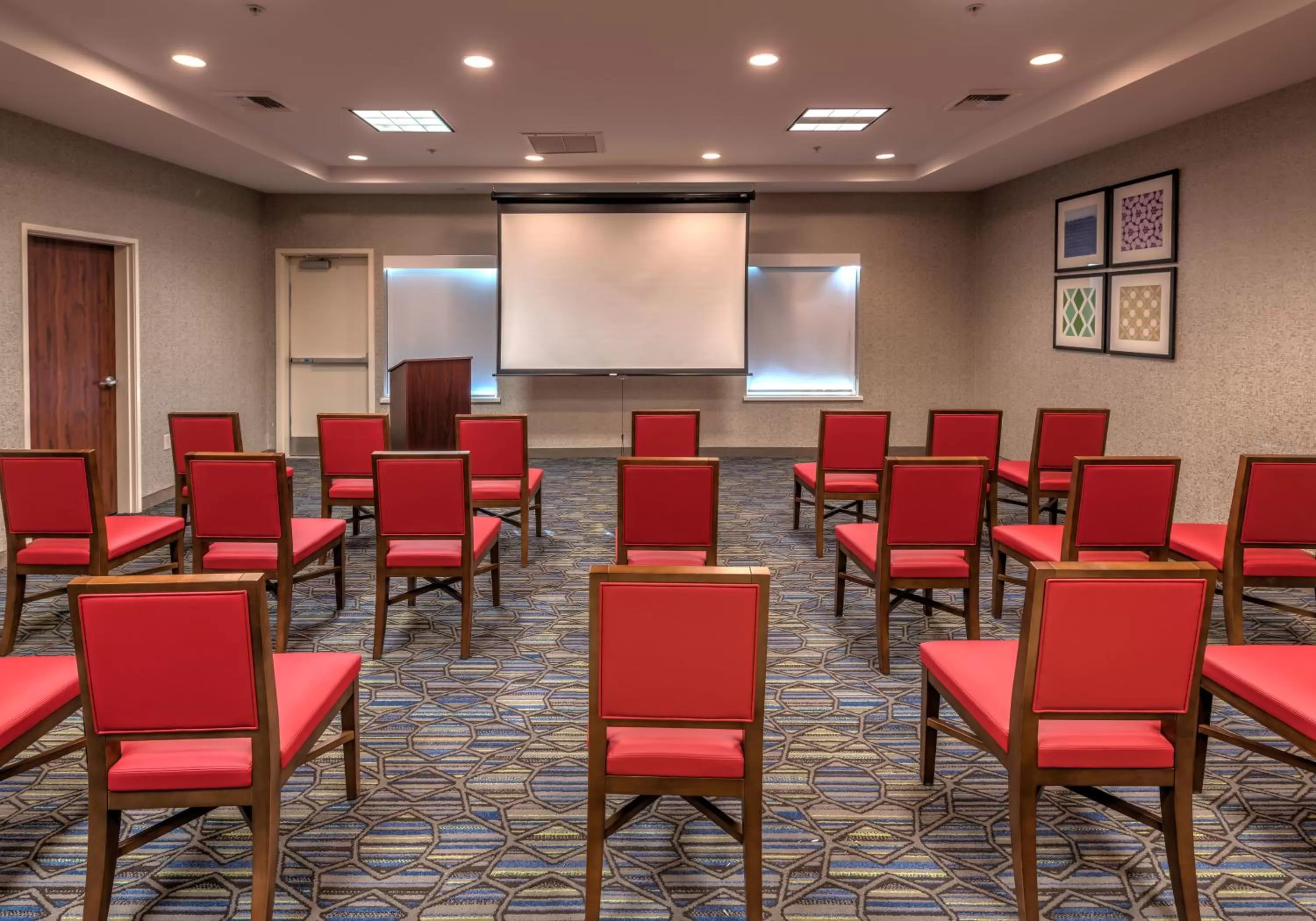 Meeting/conference room in Holiday Inn Express Hotel & Suites Minden by IHG