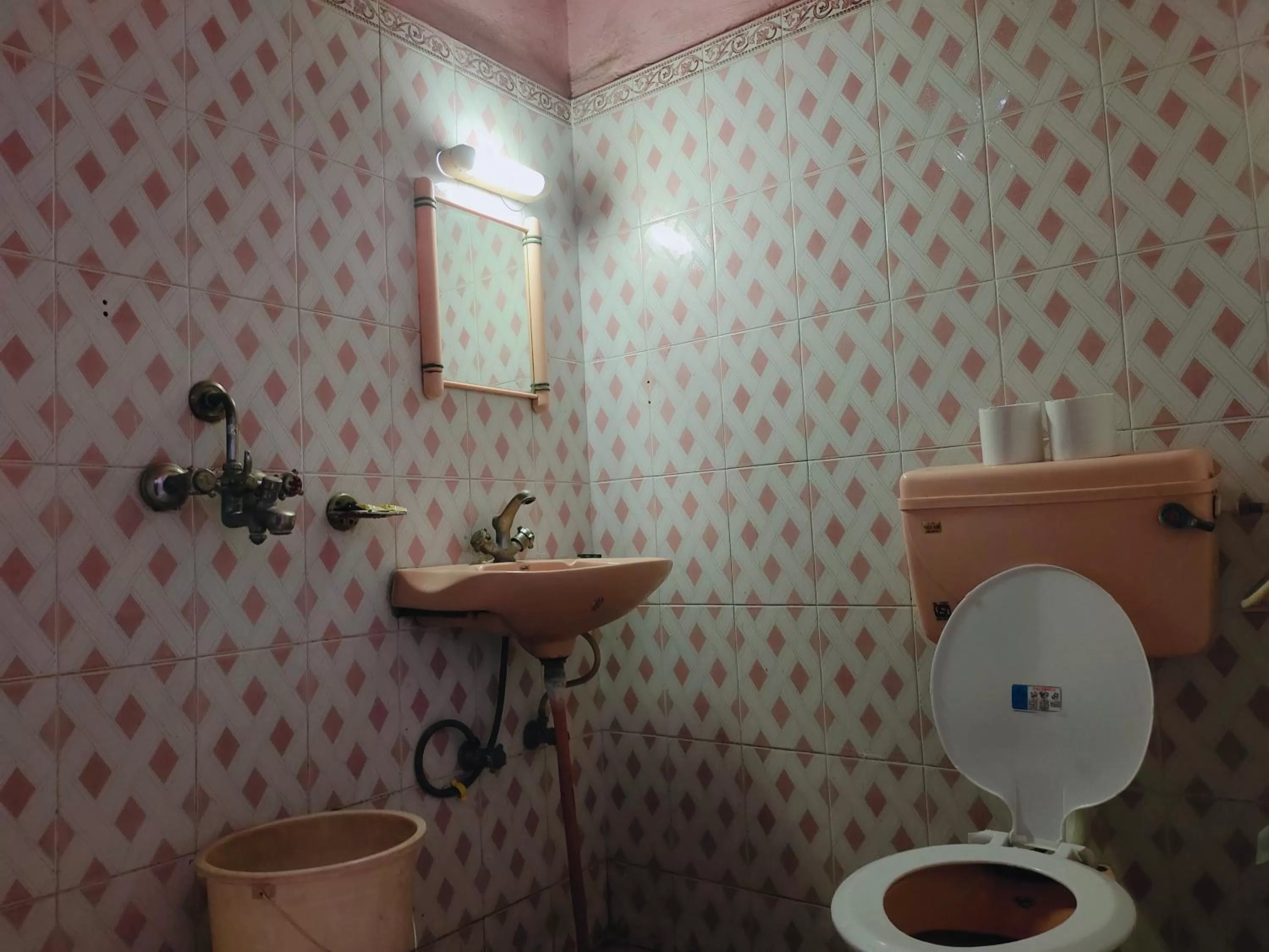Toilet, Bathroom in The Maurvi Inn