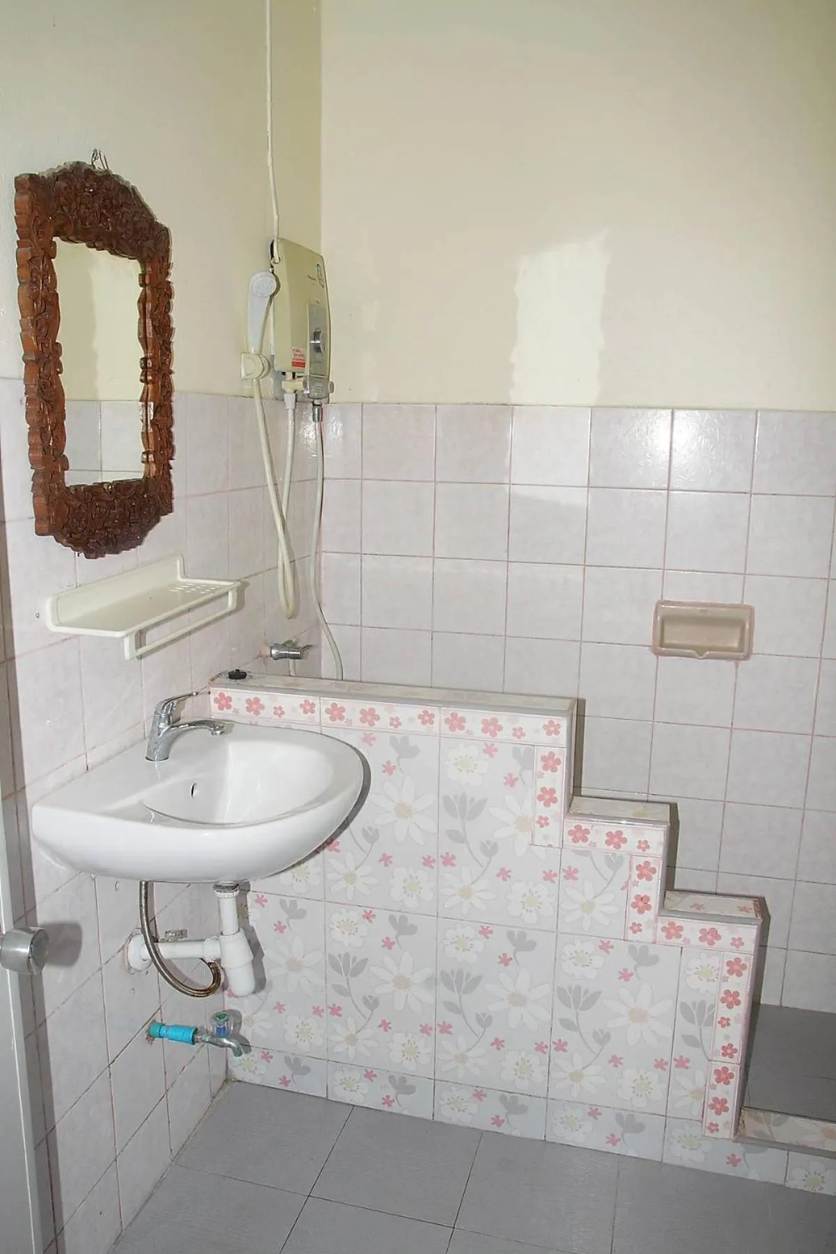 Shower in Seaworld Guesthouse