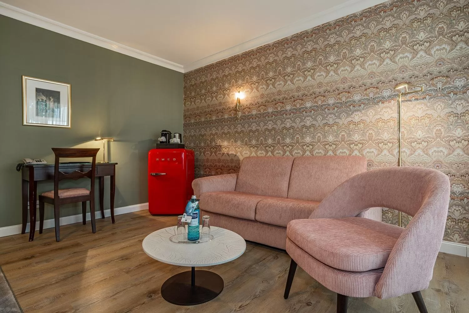 Seating area in Strandhotel Heringsdorf mit Soleaußenpool 30 Grad