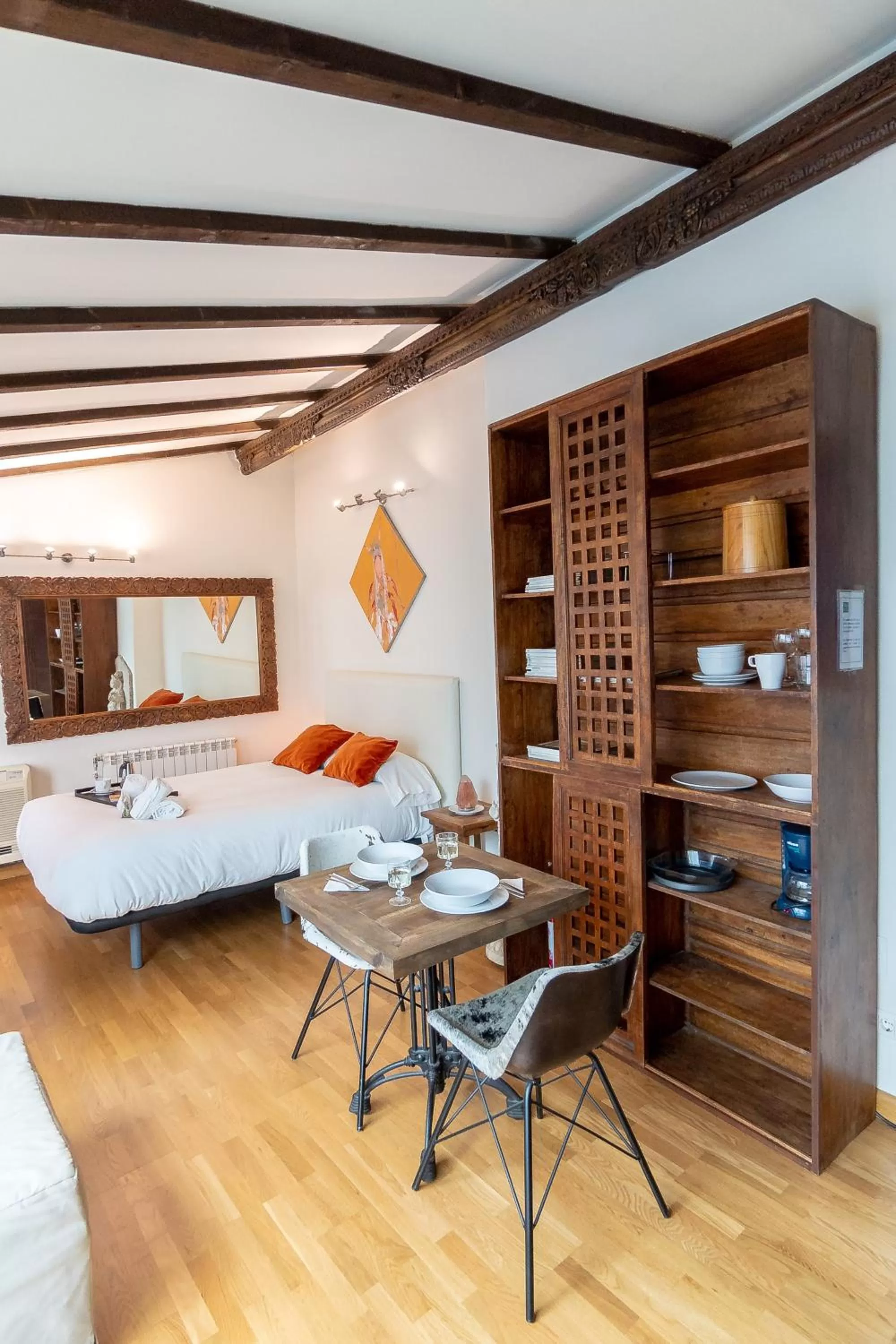 Photo of the whole room in SUAY APARTMENTS