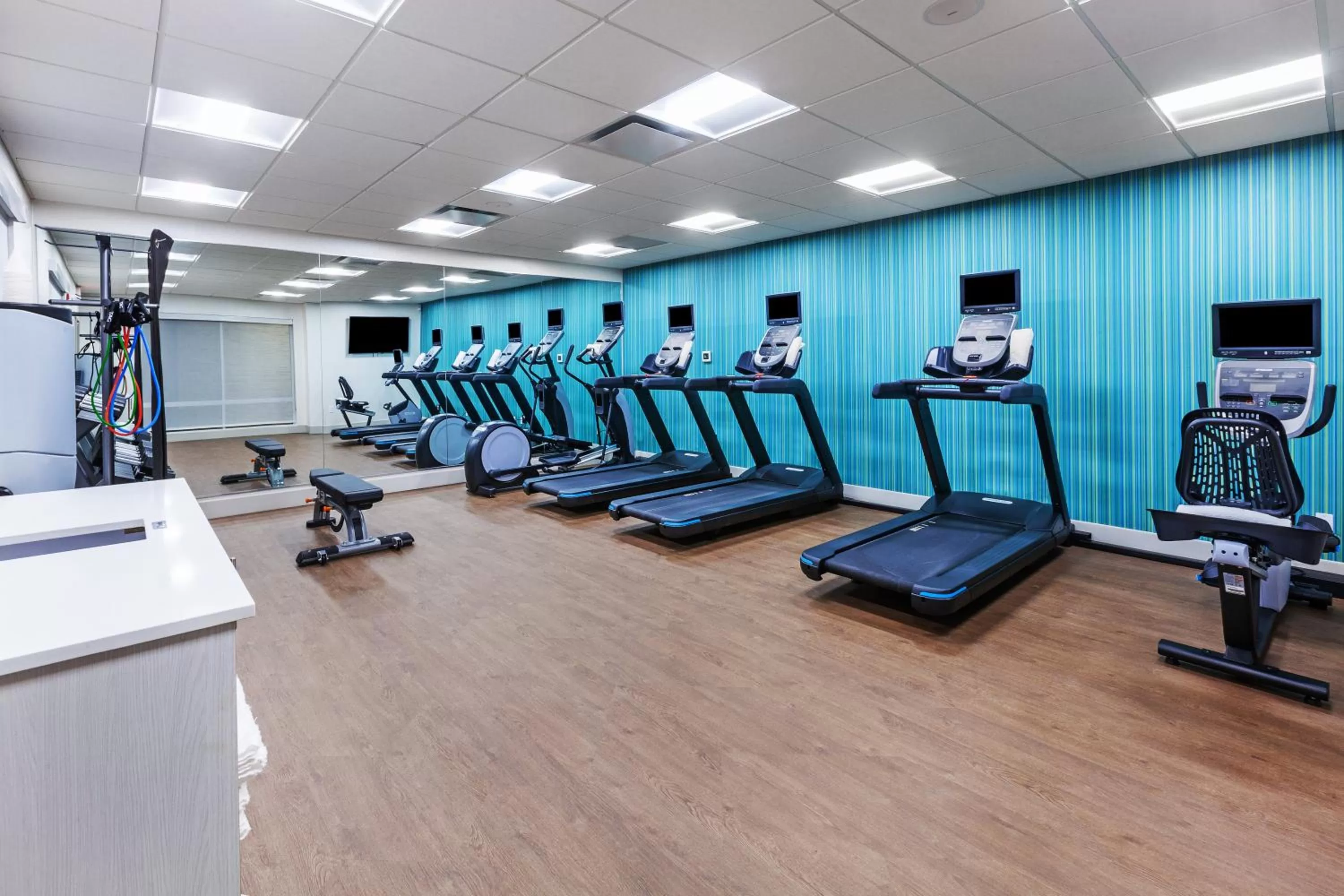 Fitness centre/facilities in Holiday Inn Express & Suites - Tulsa Northeast - Owasso by IHG