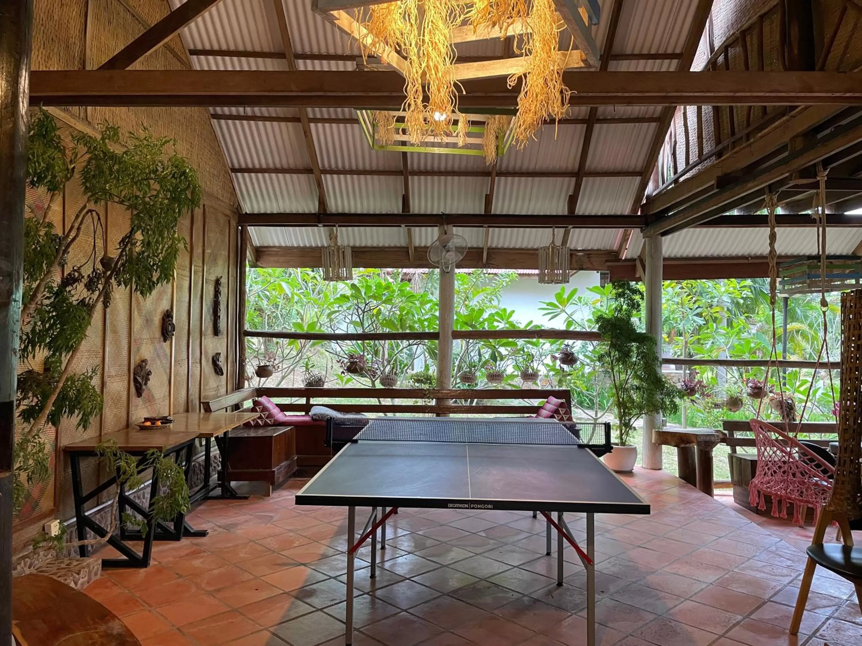 Restaurant/places to eat in Kep Lodge