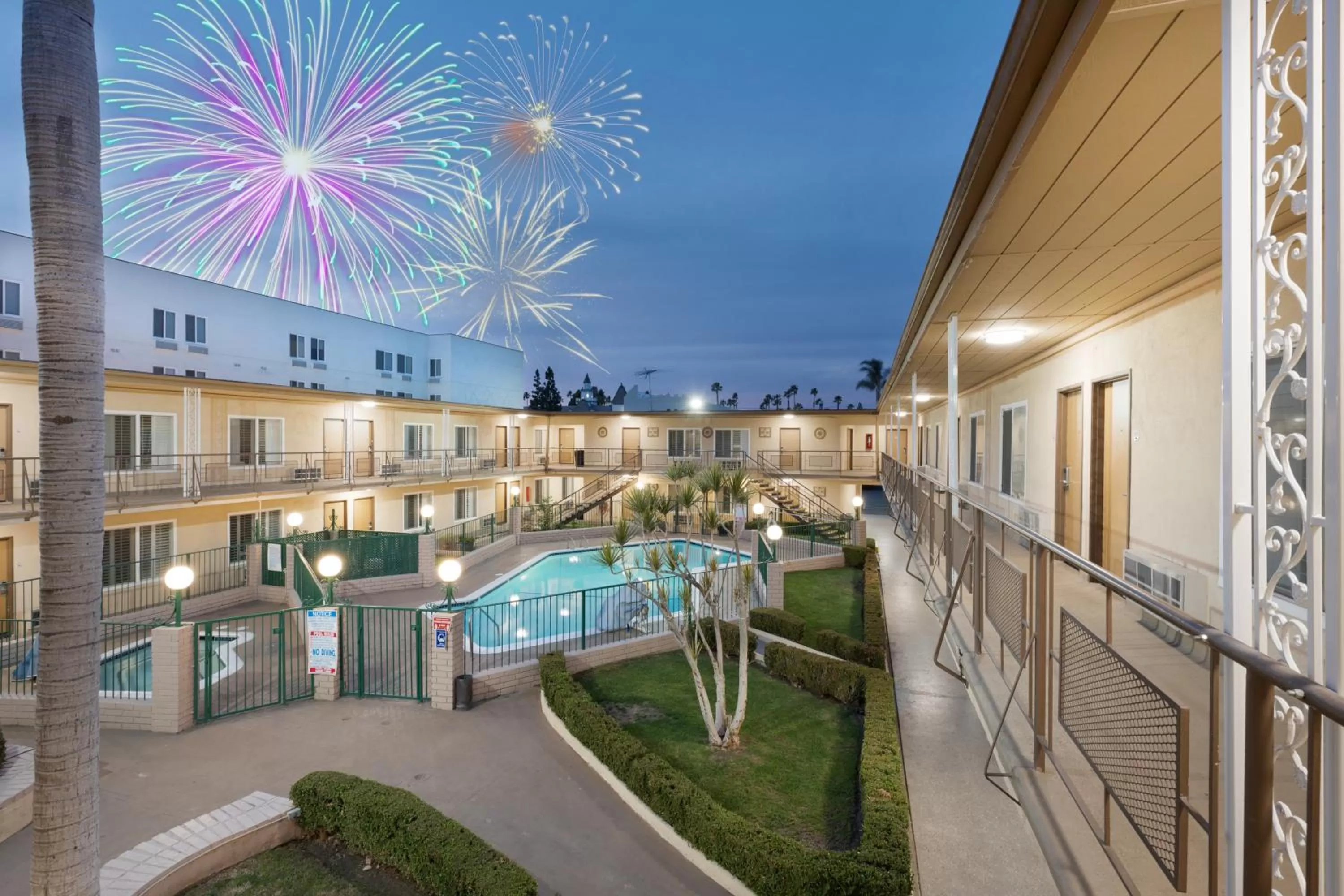 Balcony/Terrace in Americas Best Value Inn & Suites Anaheim