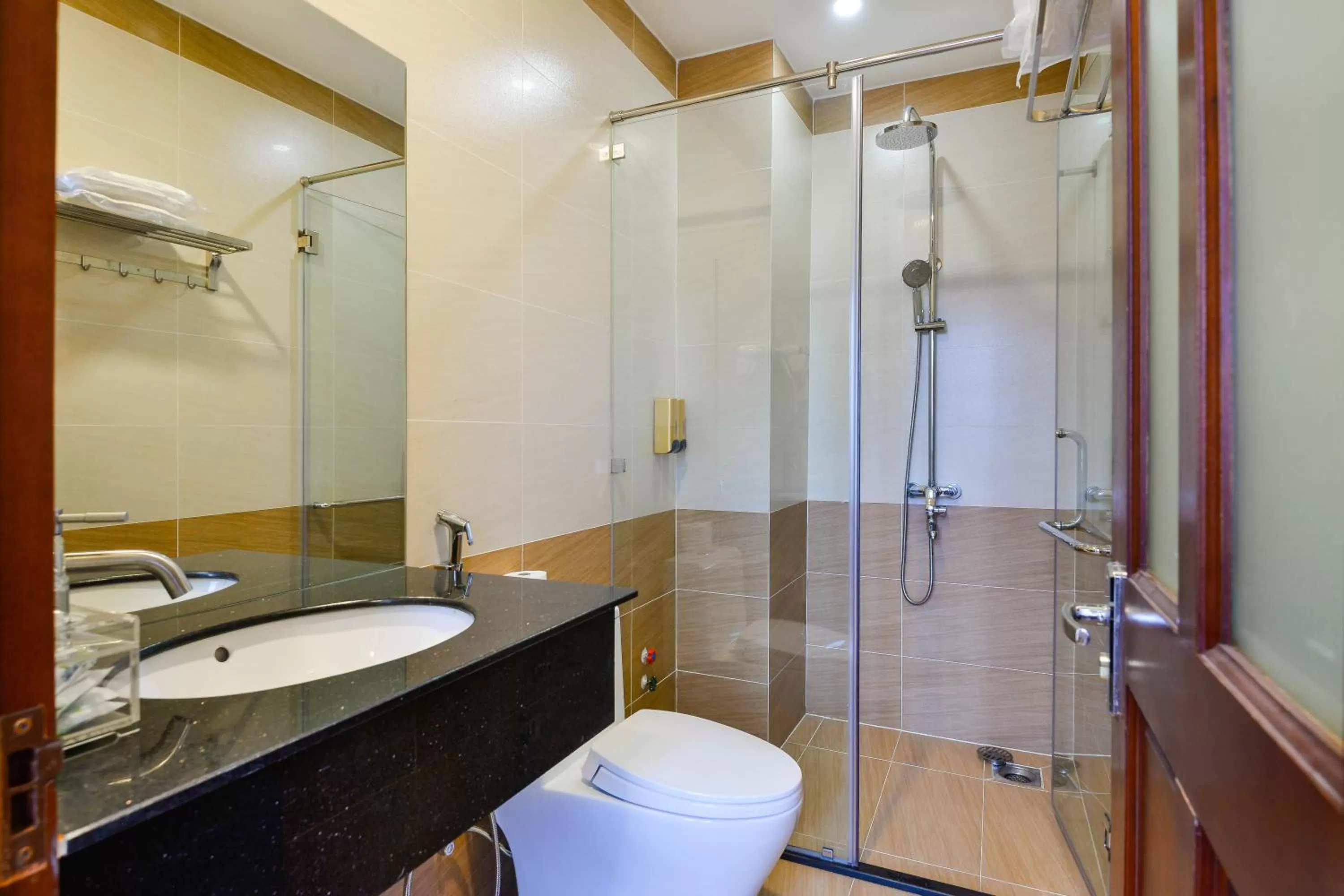 Bathroom in Love Hotel Airport