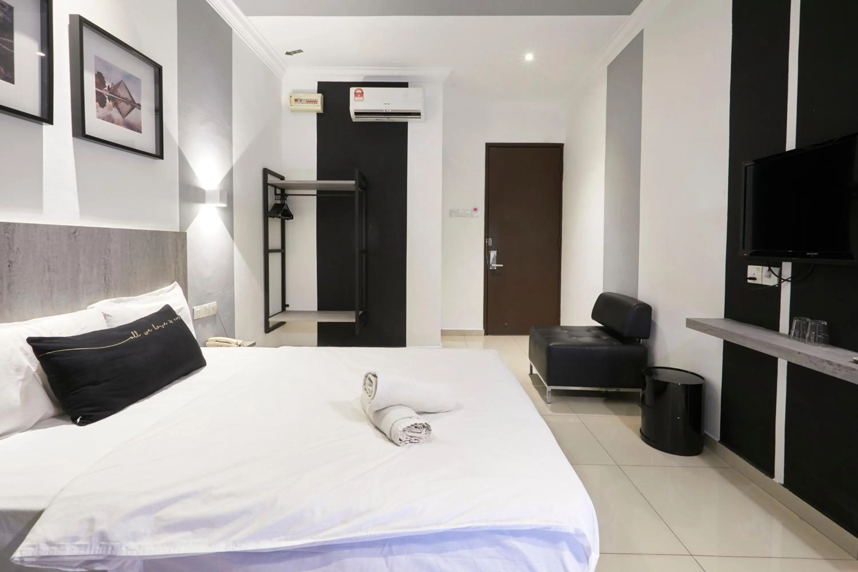 TV and multimedia in D'New 1 Hotel Near Sunway Pyramid, 6 Min Only