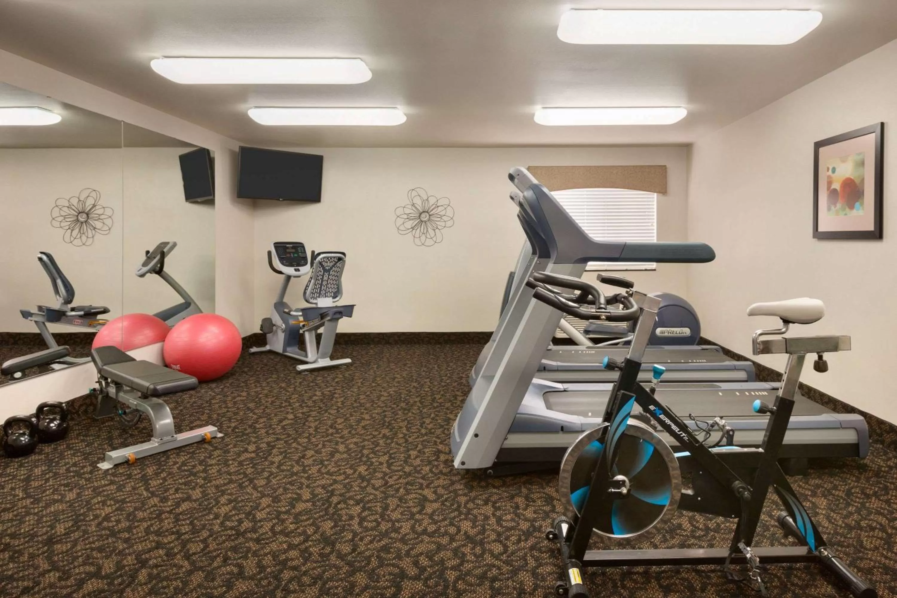 Fitness centre/facilities in Travelodge by Wyndham Santa Teresa