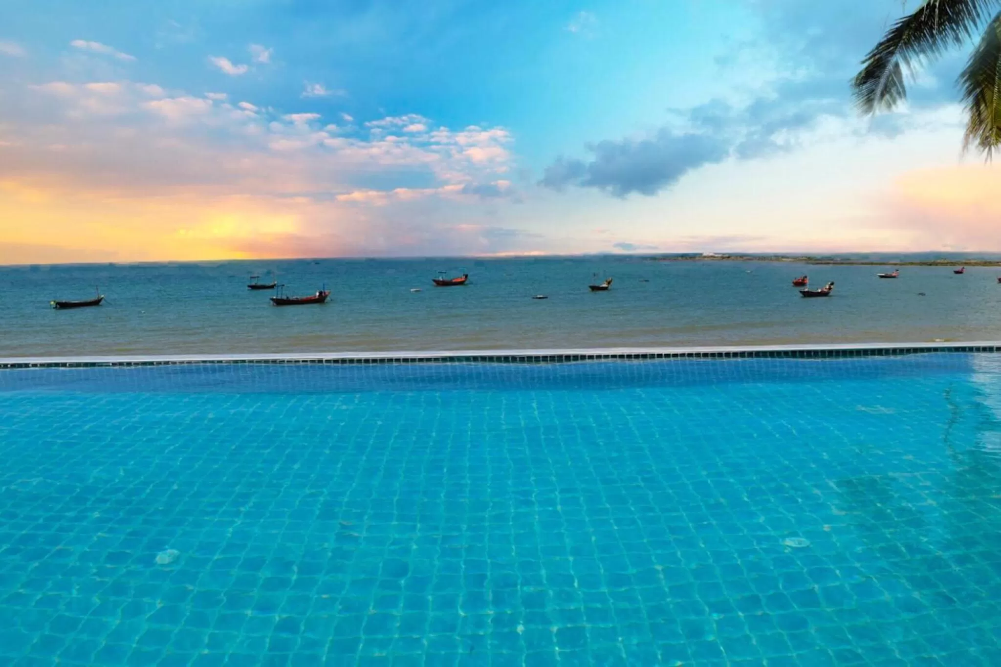 Beach in Royal Phala Cliff Beach Resort