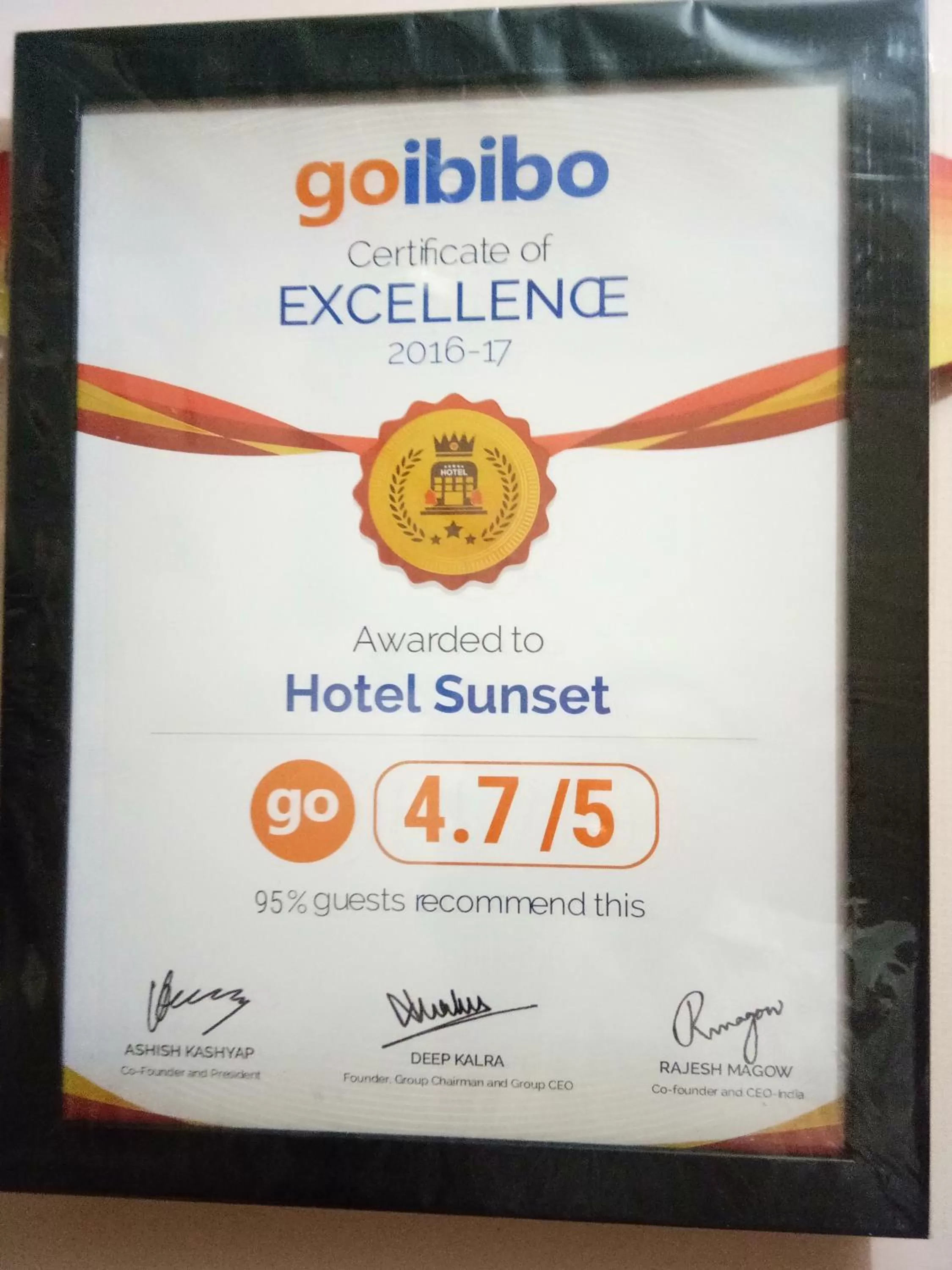 Logo/Certificate/Sign in Hotel Sunset