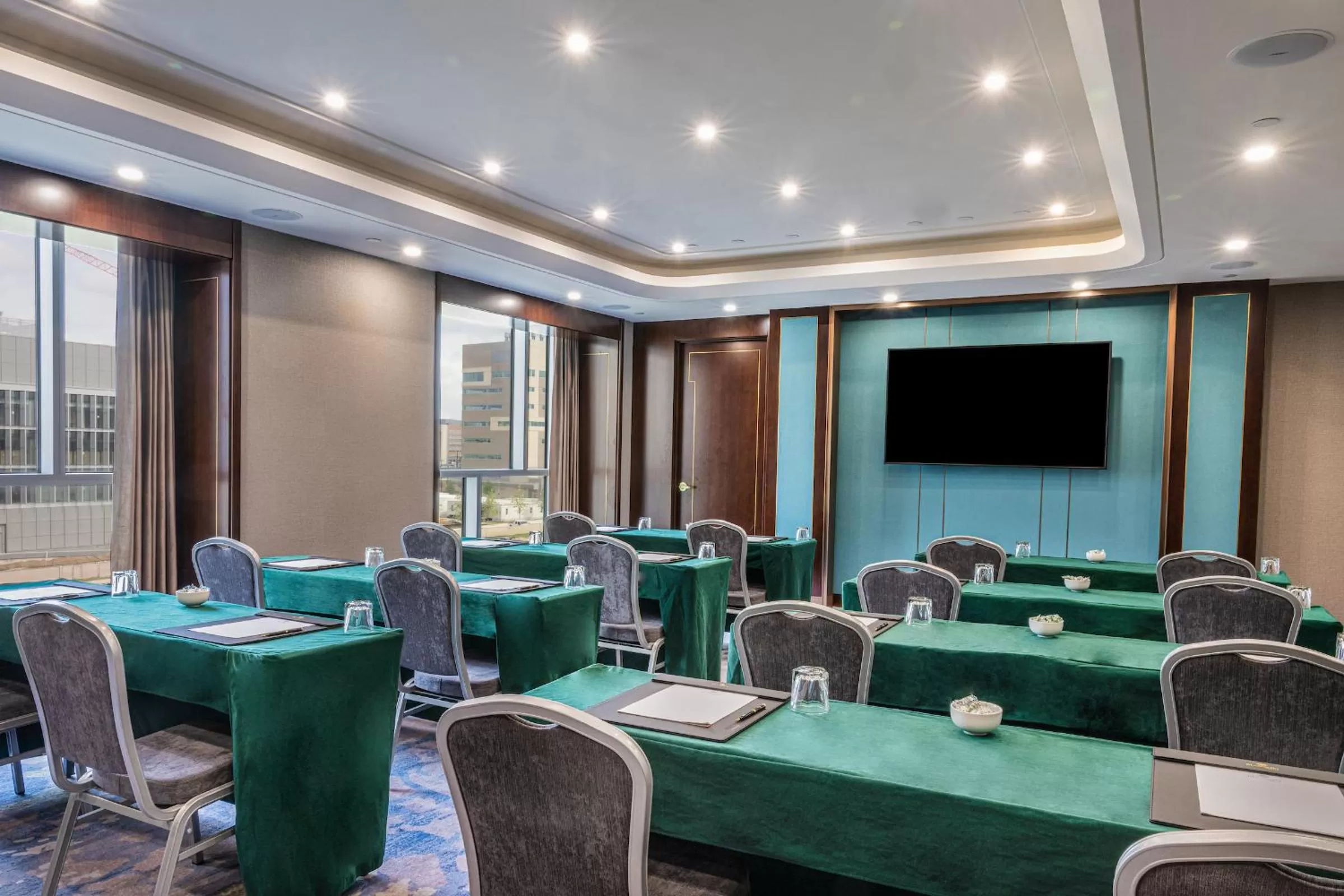 Meeting/conference room in Blossom Hotel Houston, Curio Collection by Hilton