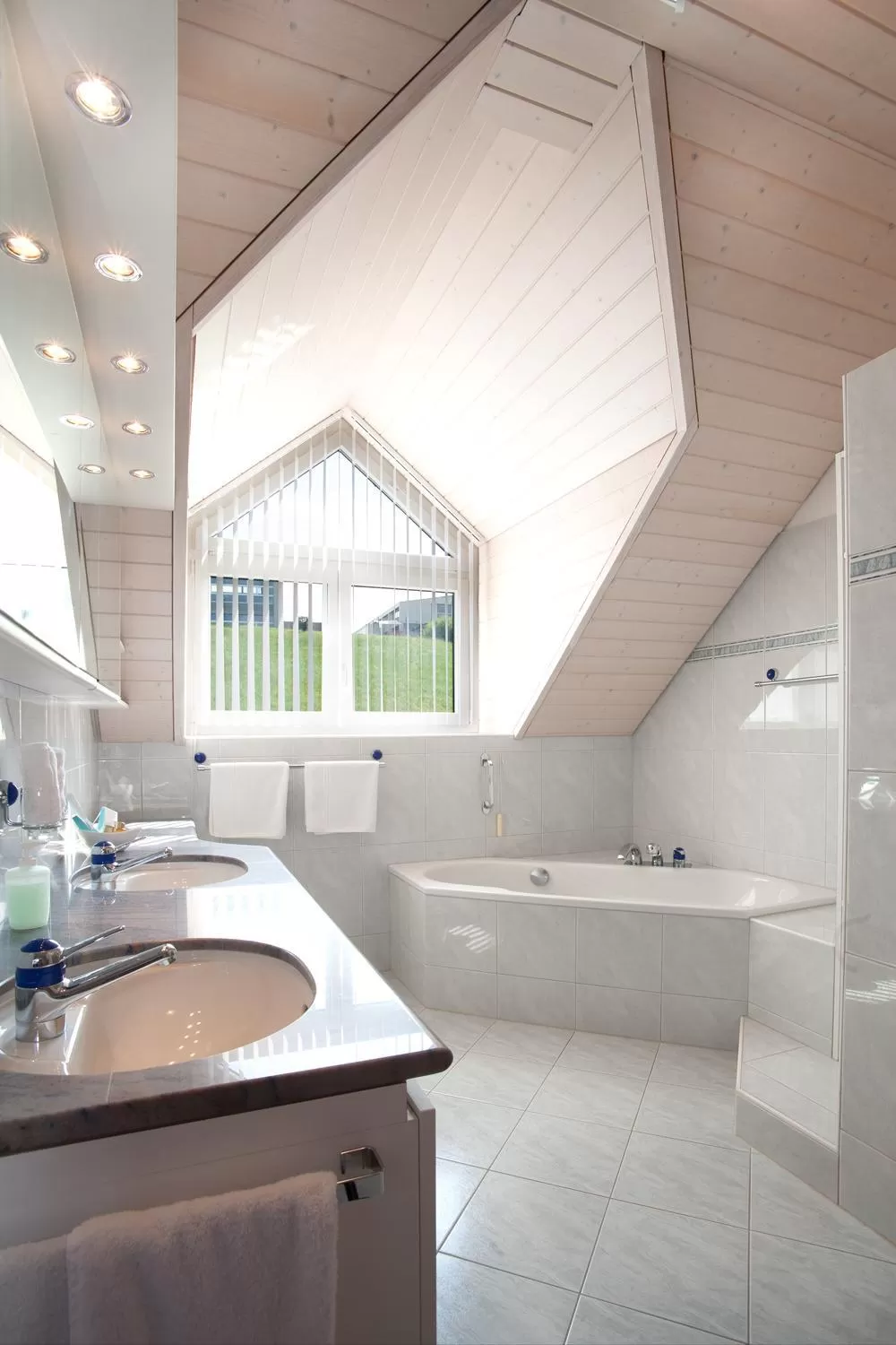 Bathroom in Seehotel Delphin