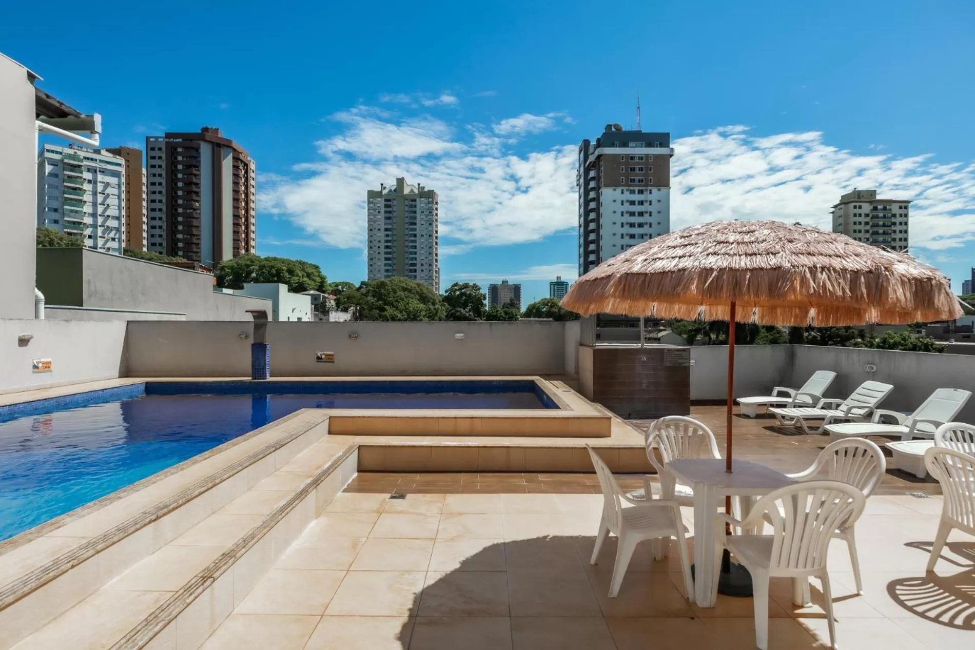 Pool view in Hotel Baviera Iguassu