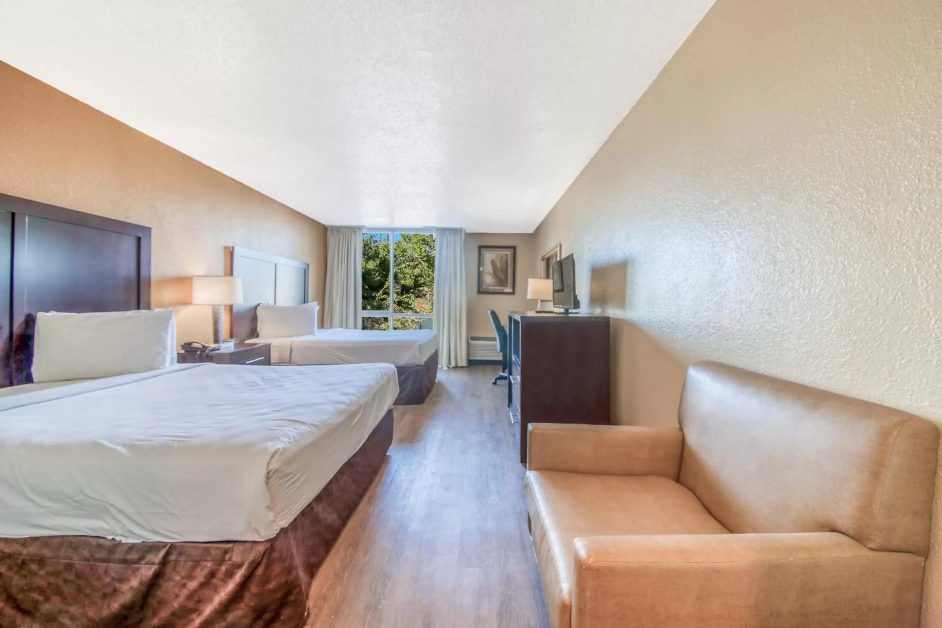 Bedroom in Floridian Express International Drive