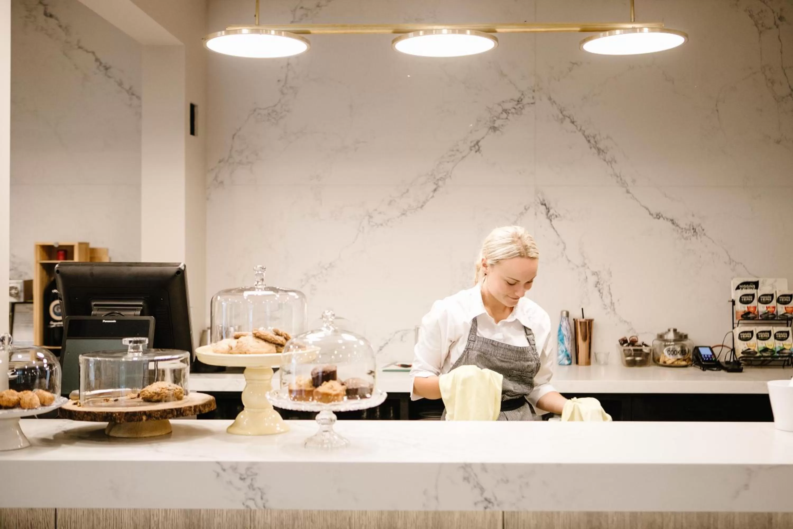 Food and drinks in 124 on Queen Hotel & Spa