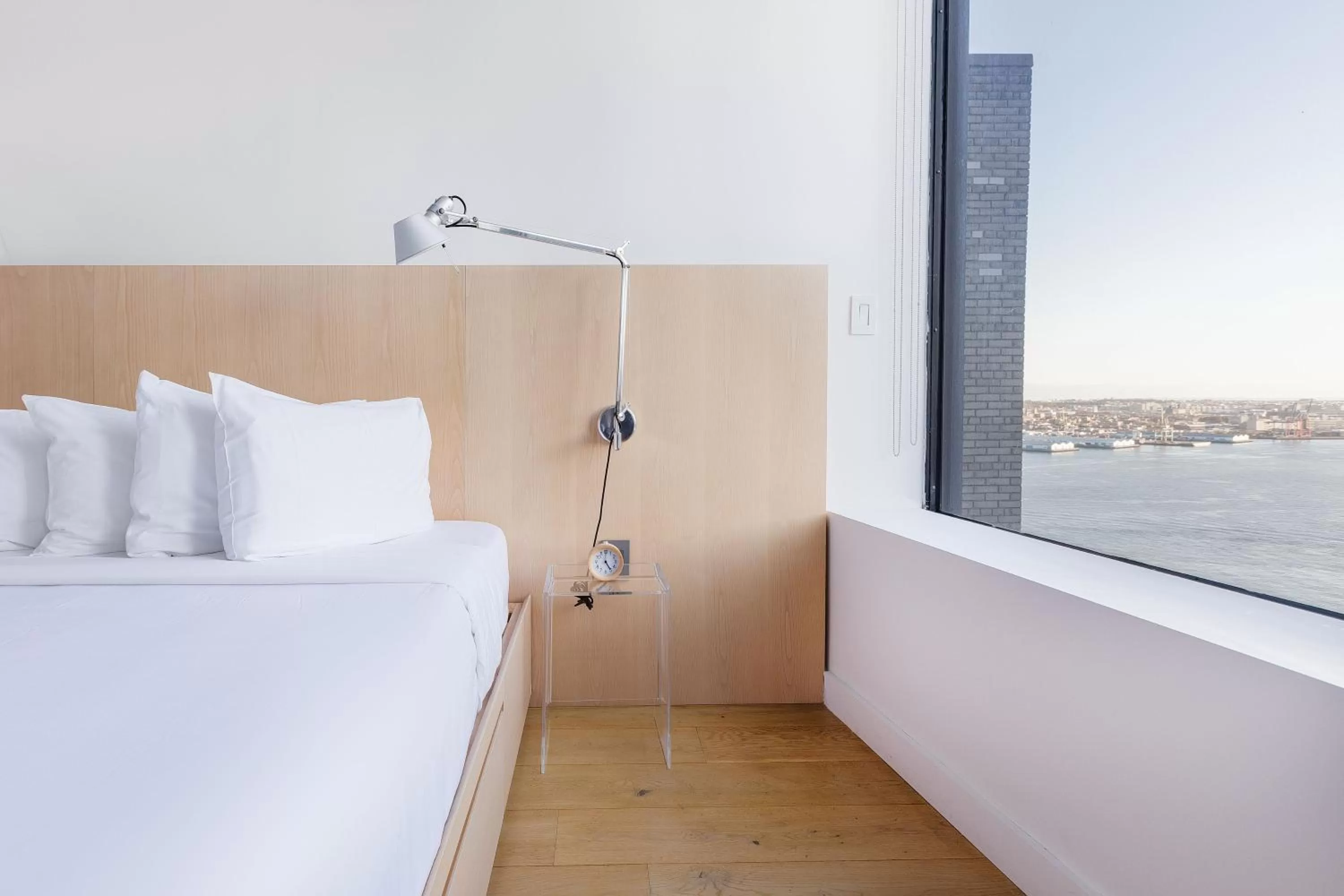 Bed in Placemakr Wall Street