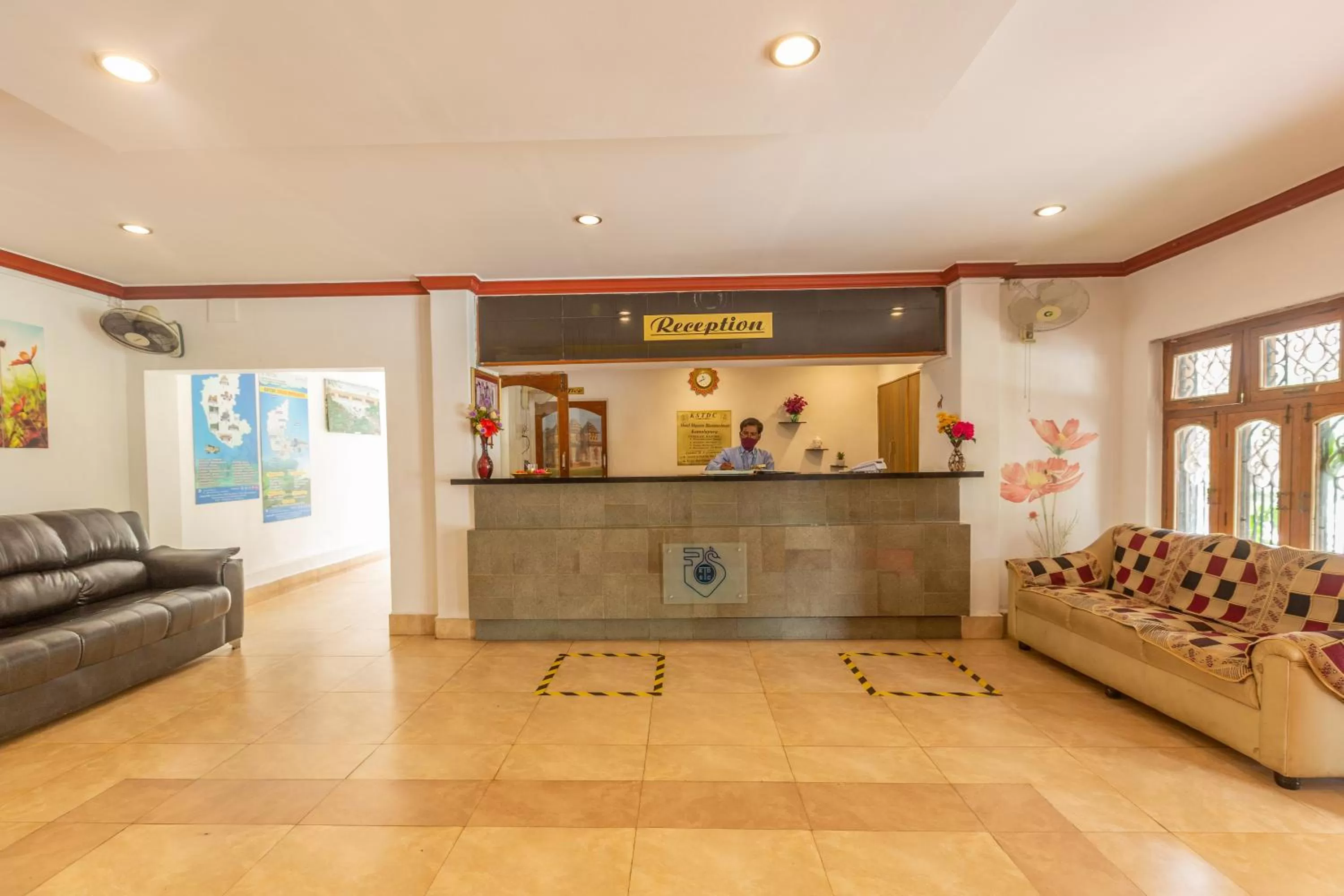 Lobby/Reception in KSTDC Hotel Mayura Bhuvaneshwari Kamalapur