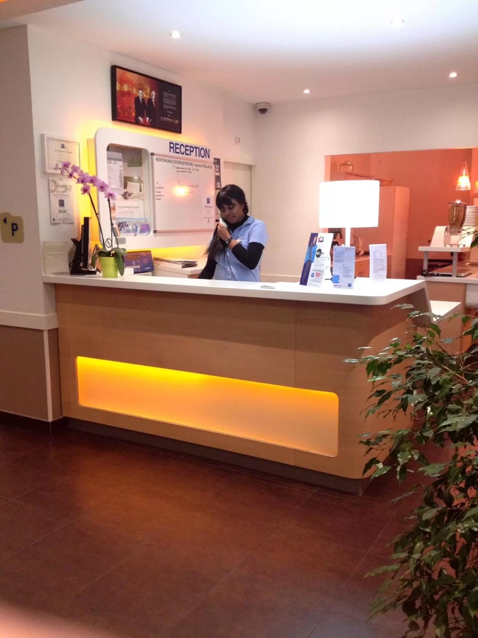 Staff in ibis budget Saint-Quentin Centre Gare