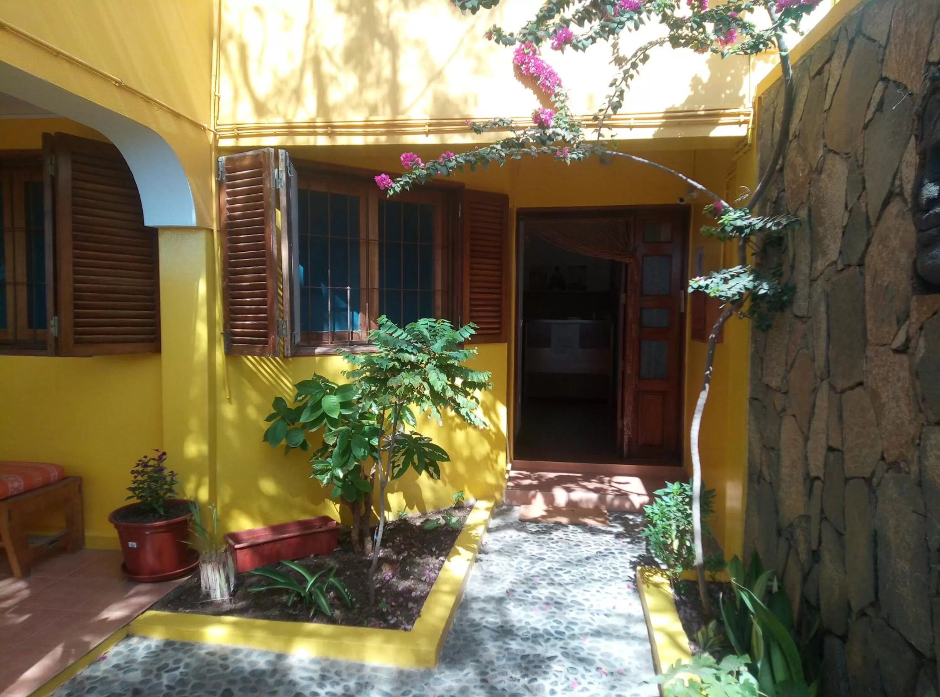 Property building in O Jardim do Vinho