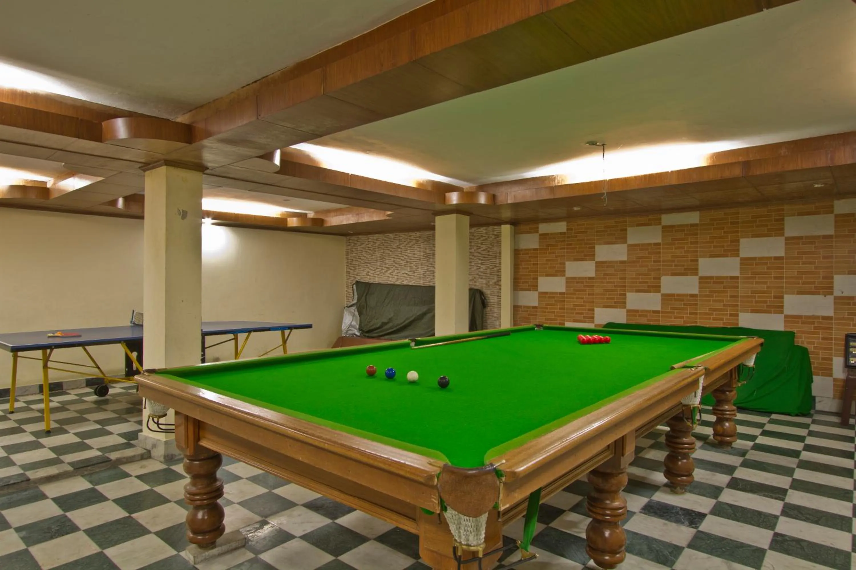 Billiard in Royal Park Resorts