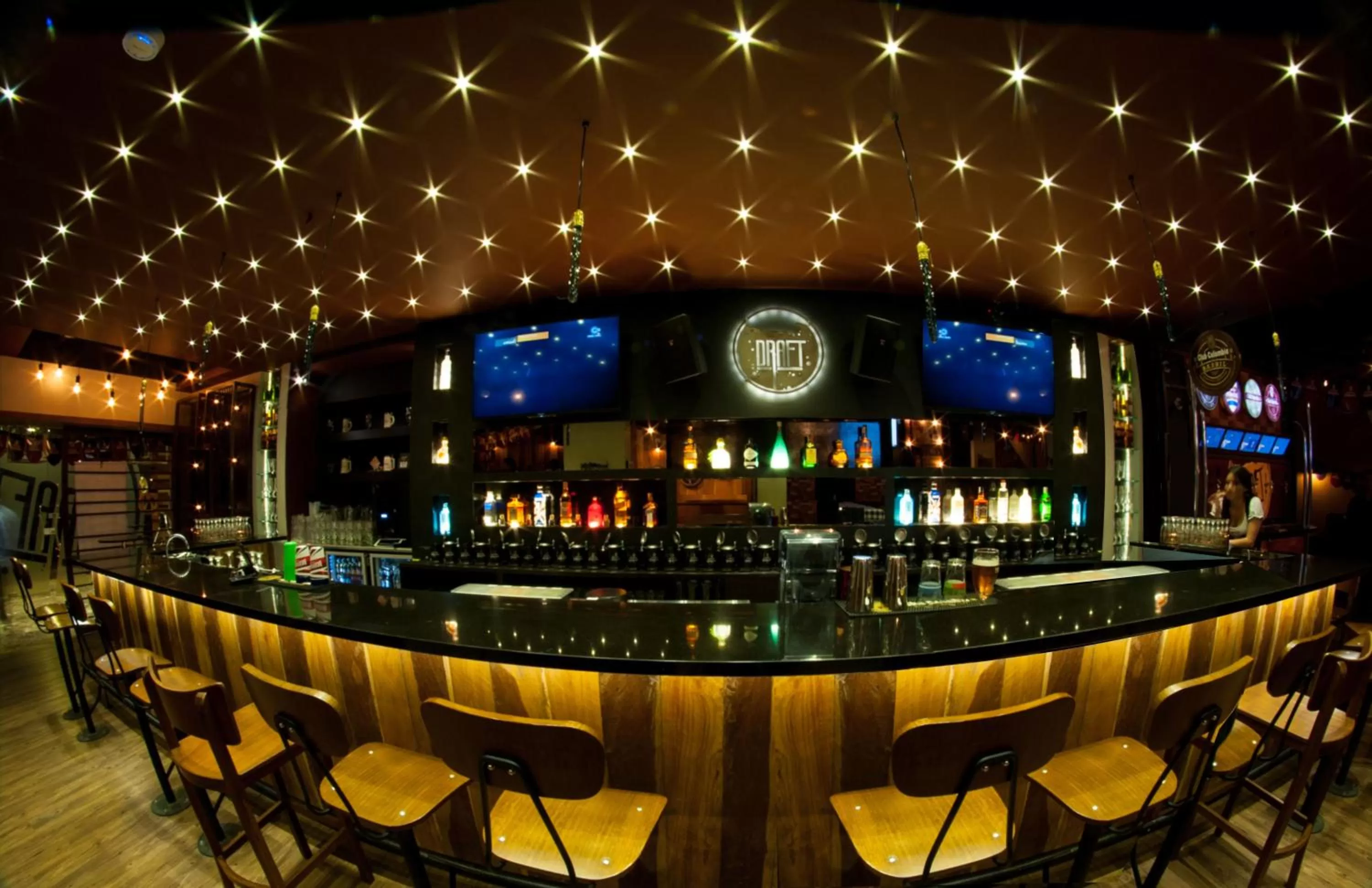 Nightclub / DJ in Hotel Black Usaquen