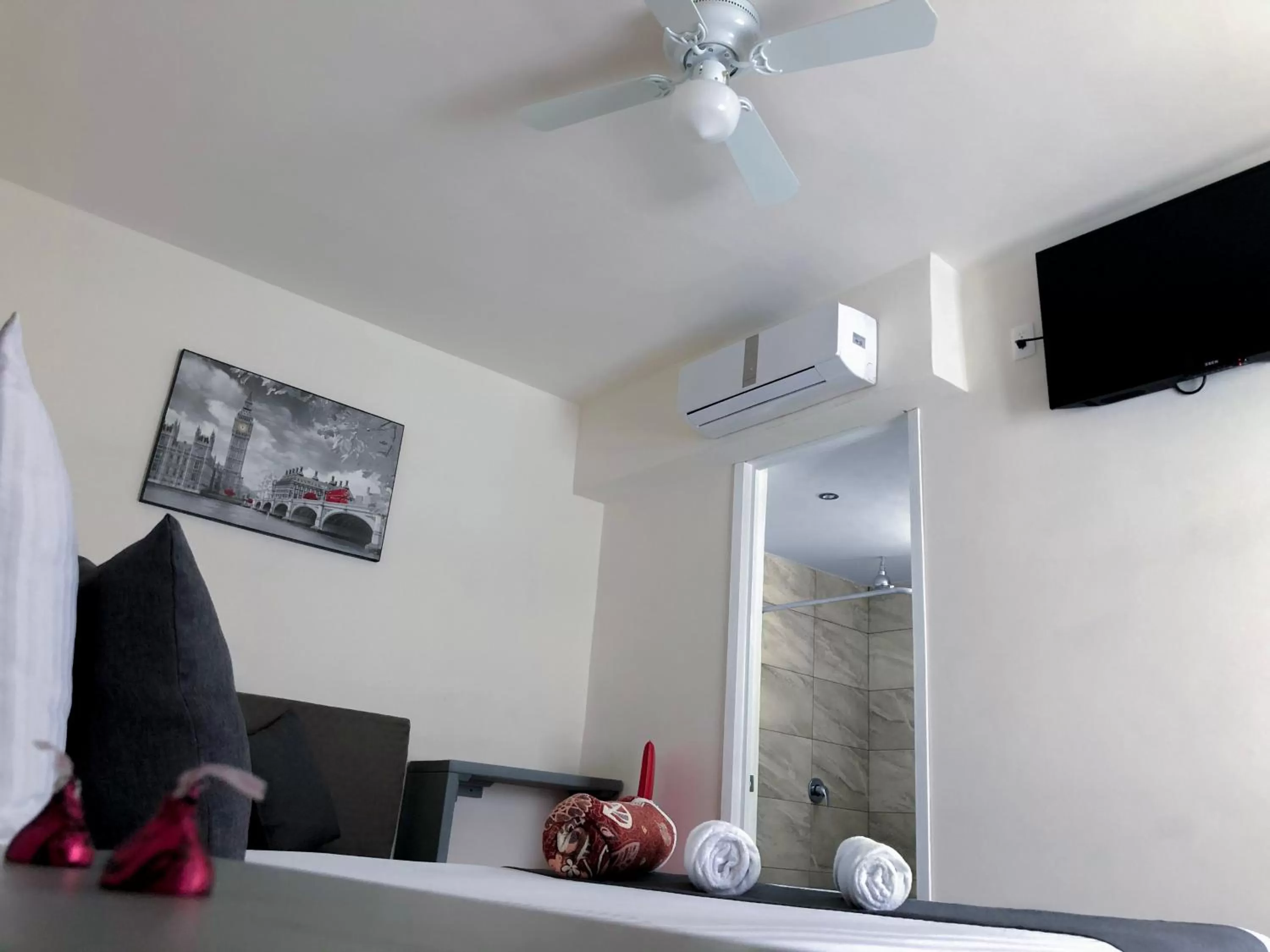 TV and multimedia in AOHOM SANTUARIO HOTEL & SPA