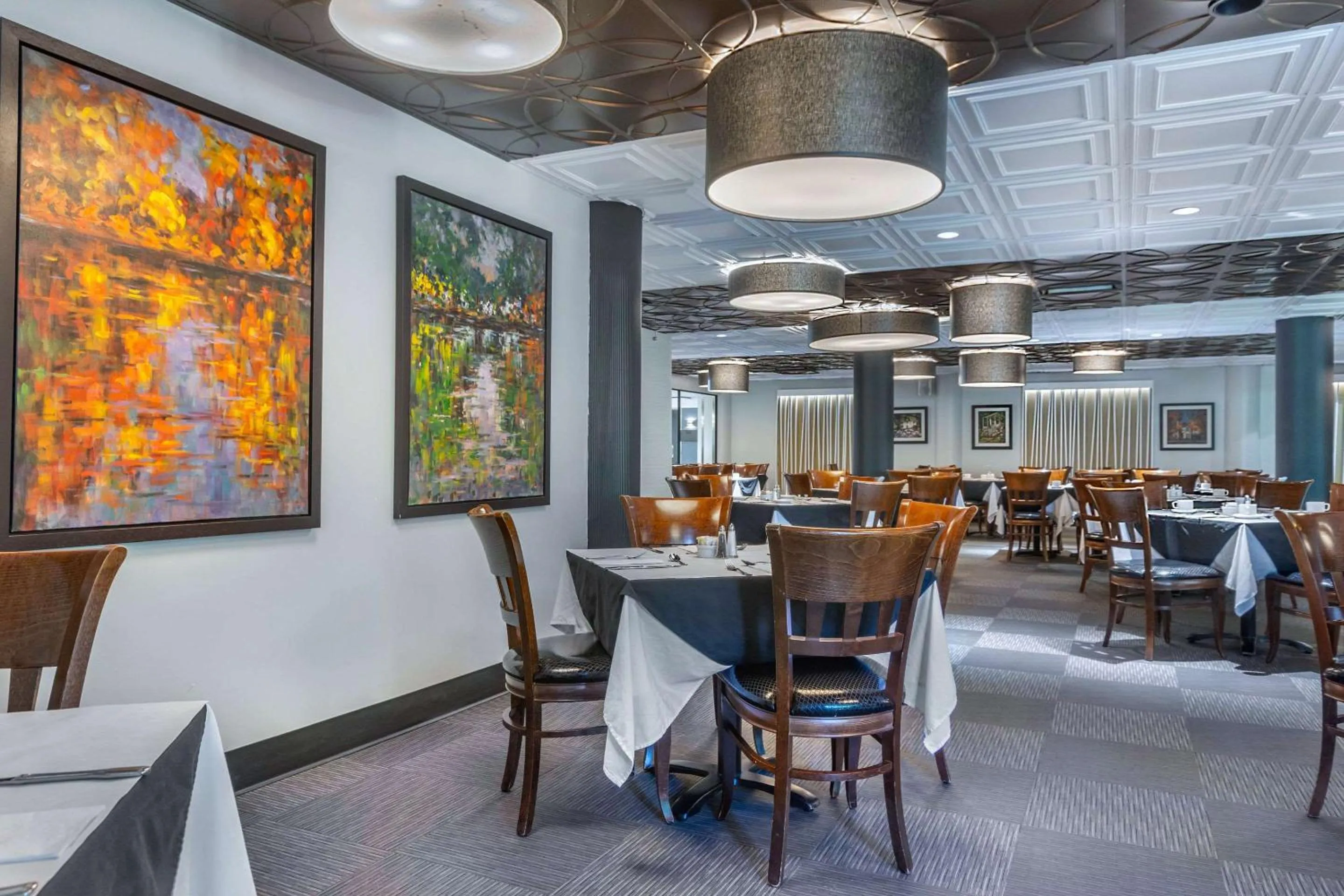 Restaurant/Places to Eat in Quality Hotel et Centre de Congres