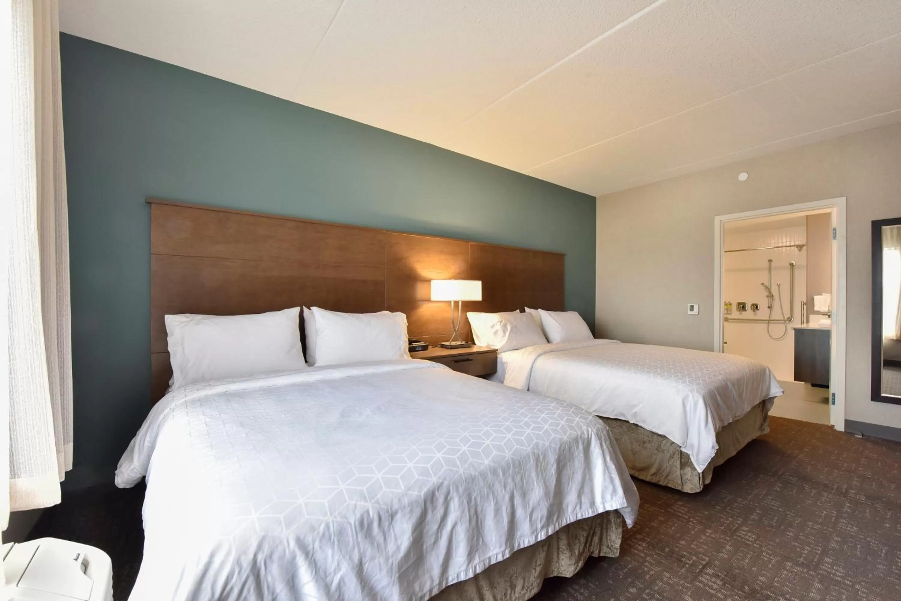 Photo of the whole room, Bed in Staybridge Suites - Waterloo - St. Jacobs Area