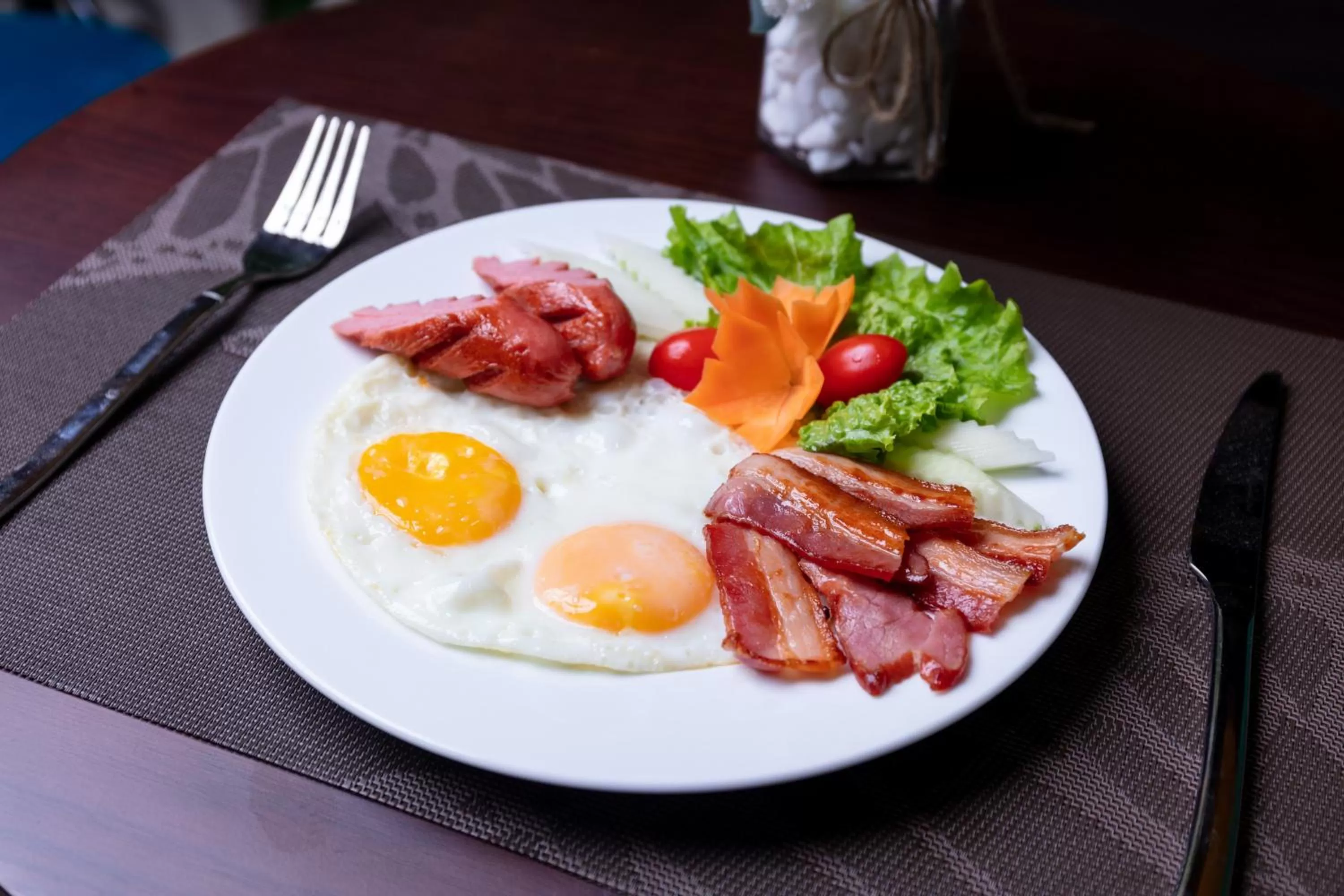 Restaurant/places to eat in Hanoi Center Silk Hotel & Travel