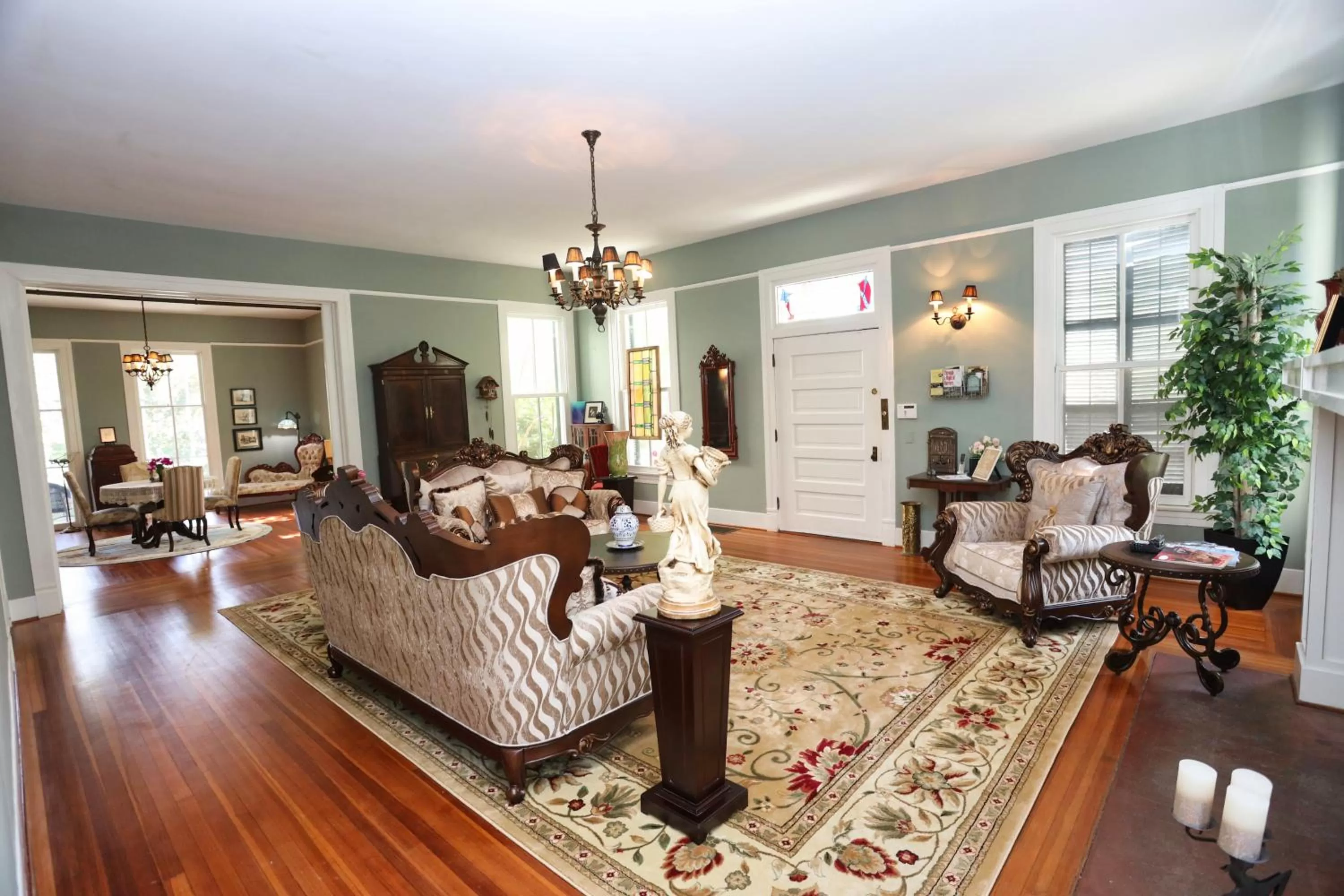 Seating Area in Virginia Point INN