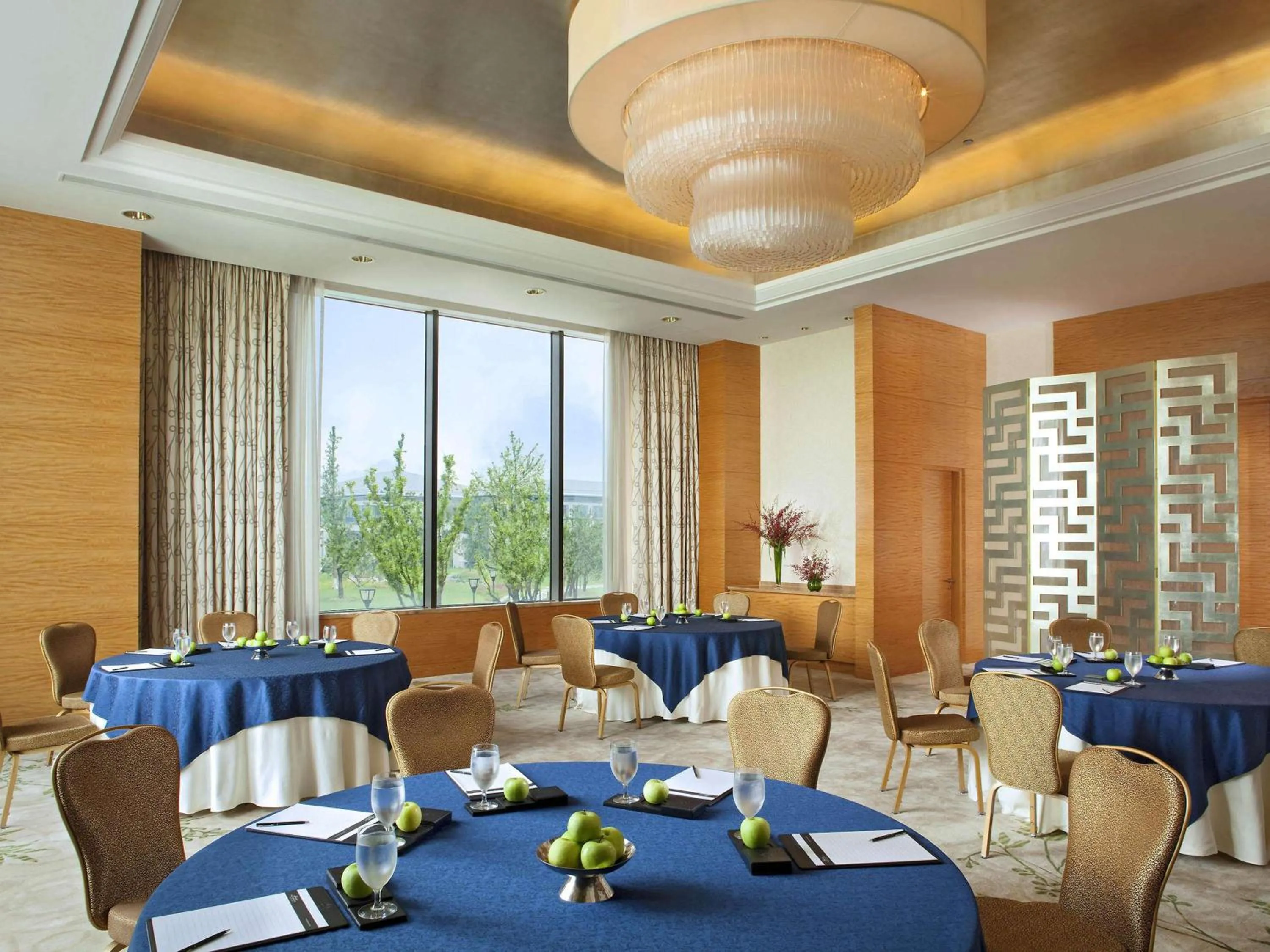 On site in Fairmont Yangcheng Lake