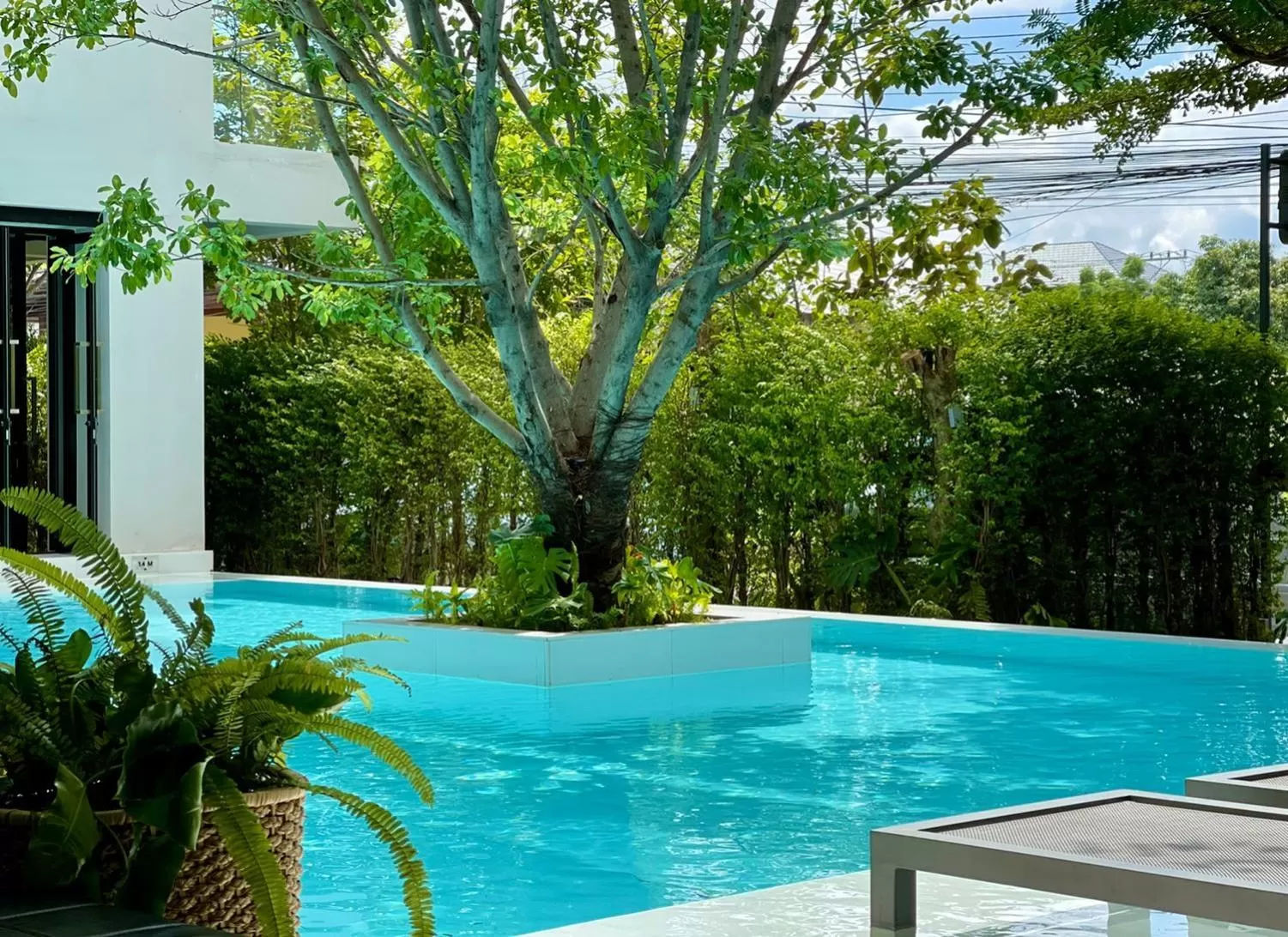 Swimming pool in POR Daowadung NO PARKING