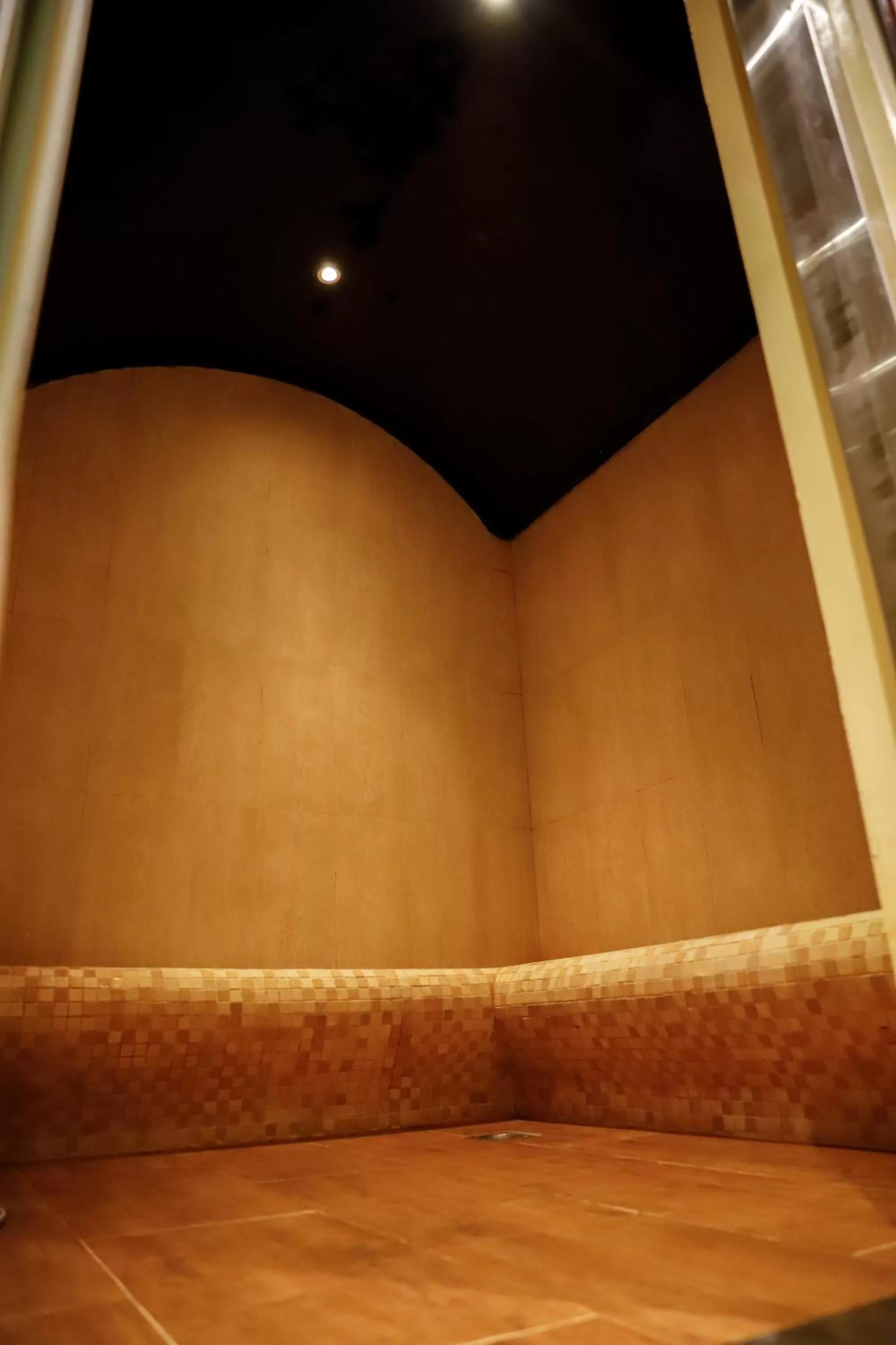 Fitness centre/facilities in Crowne Plaza Sohar by IHG