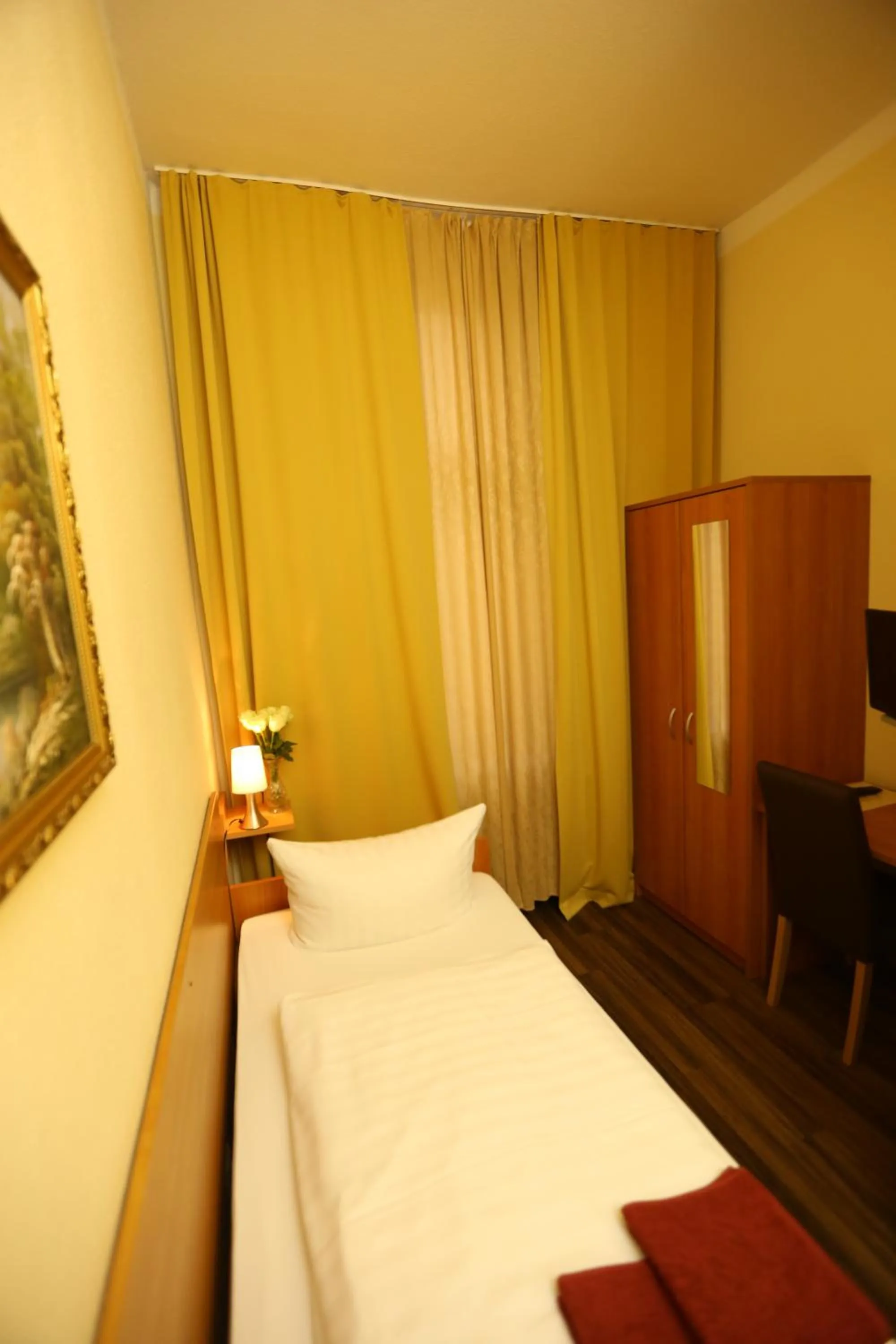 Bed in Hotel AI Königshof