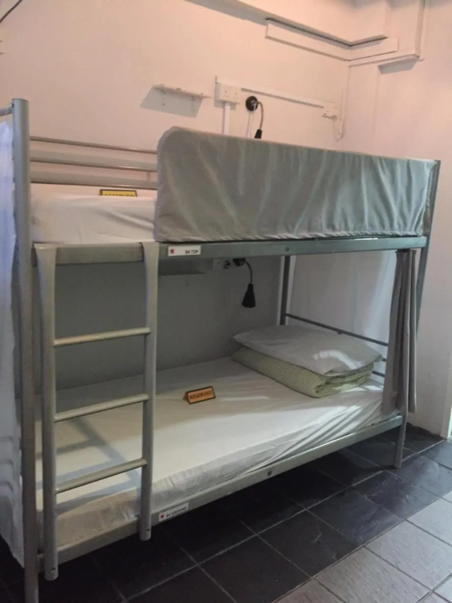 bunk bed, Bed in Royal Lodge @ Pagoda Street