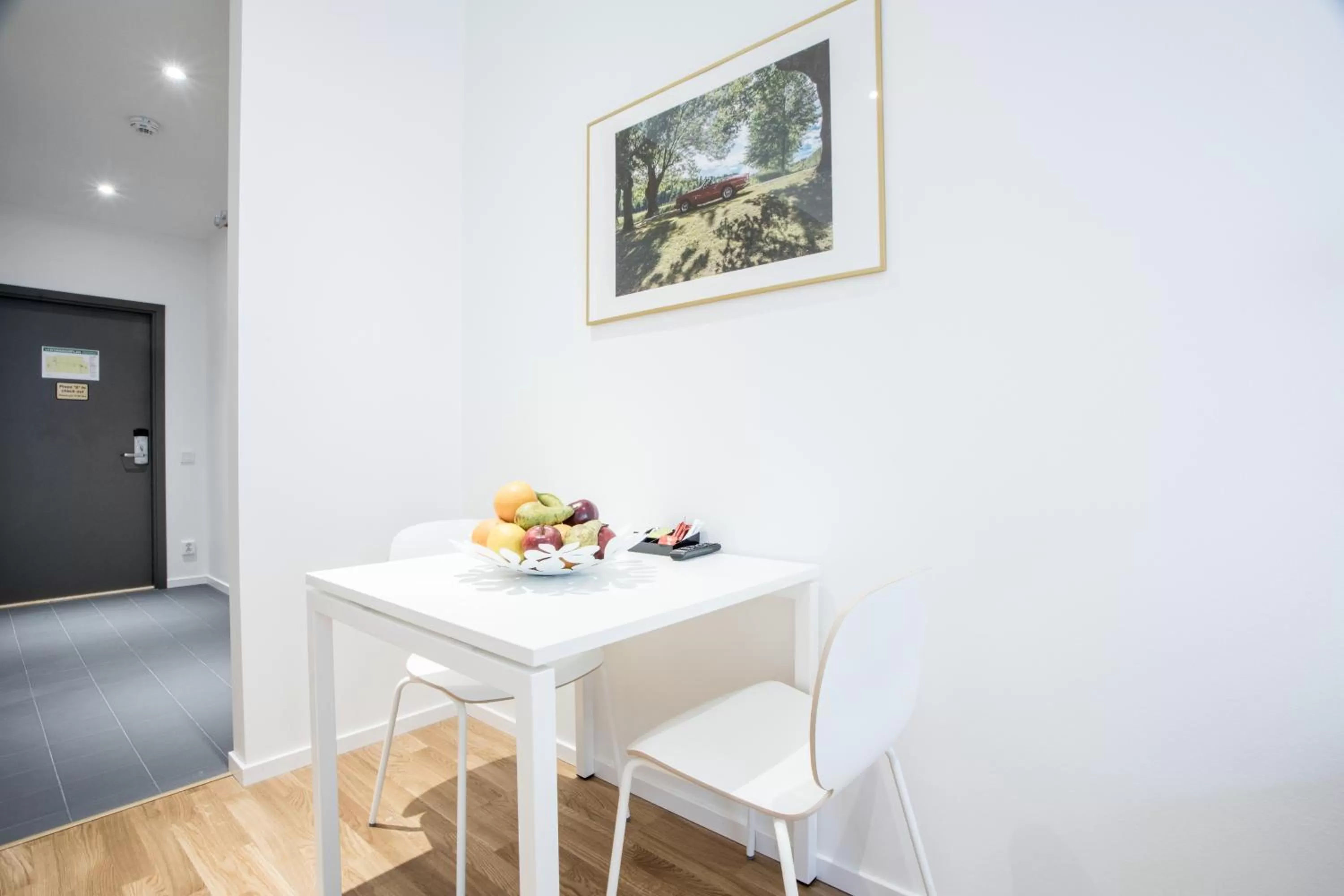 Dining area in ApartDirect Sundbyberg