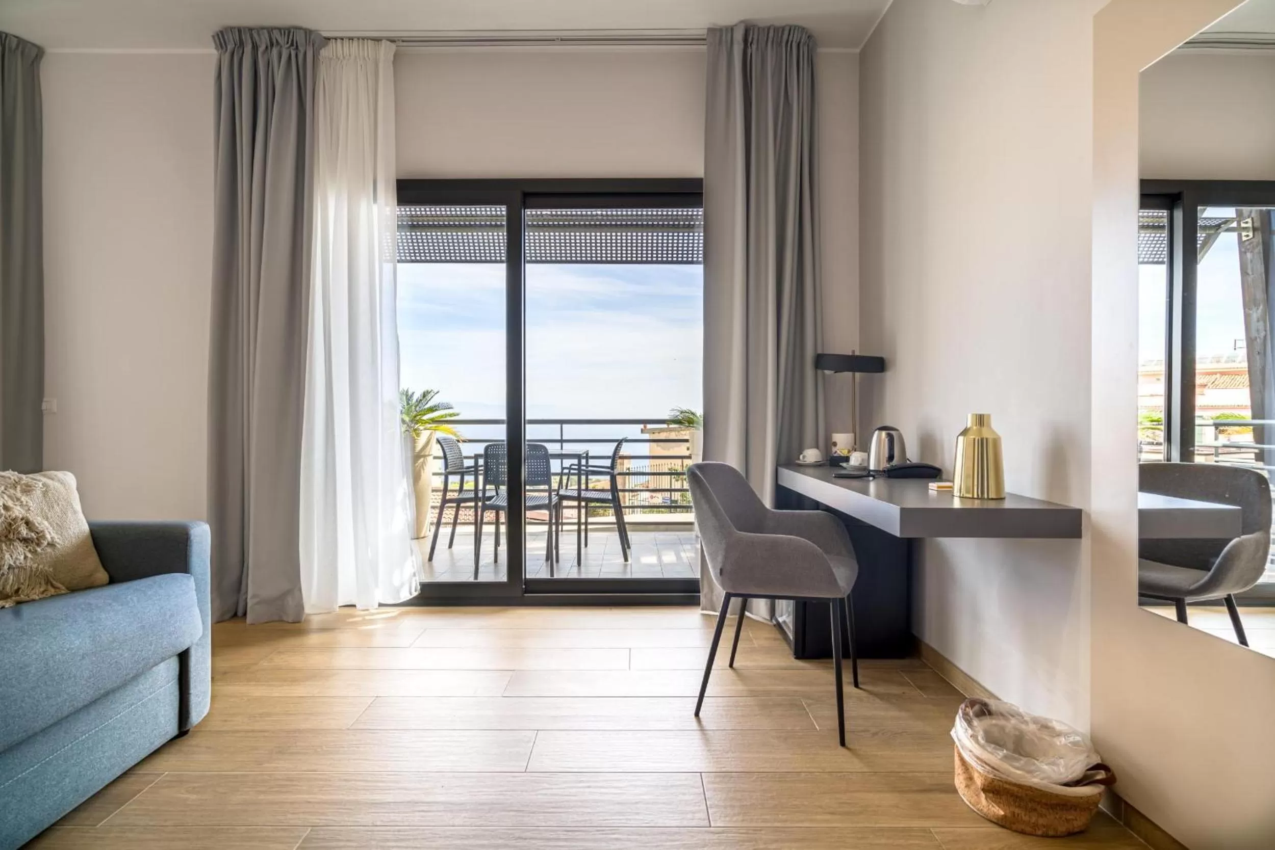 Living room in Taormina Palace Hotel