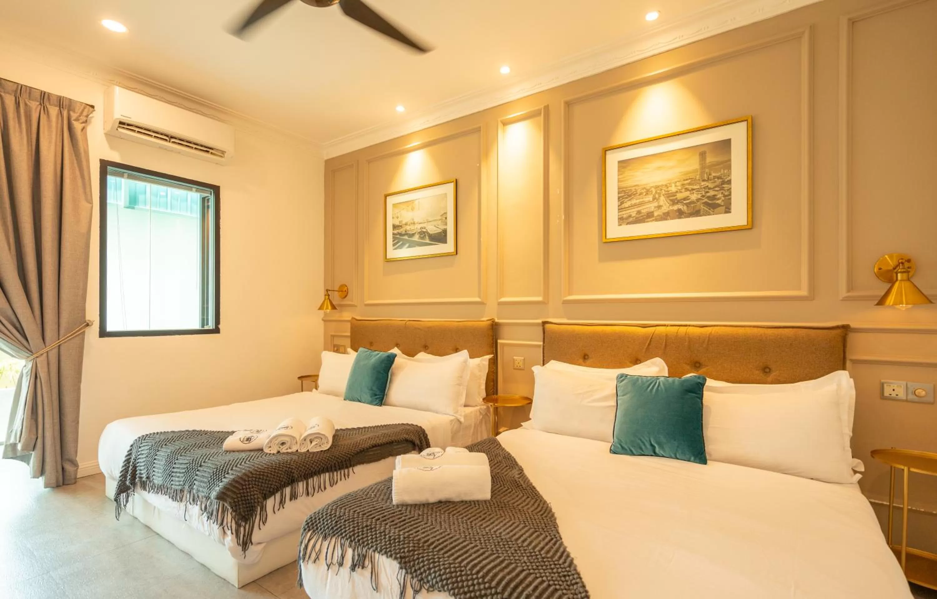 Photo of the whole room, Bed in Manhattan Residence