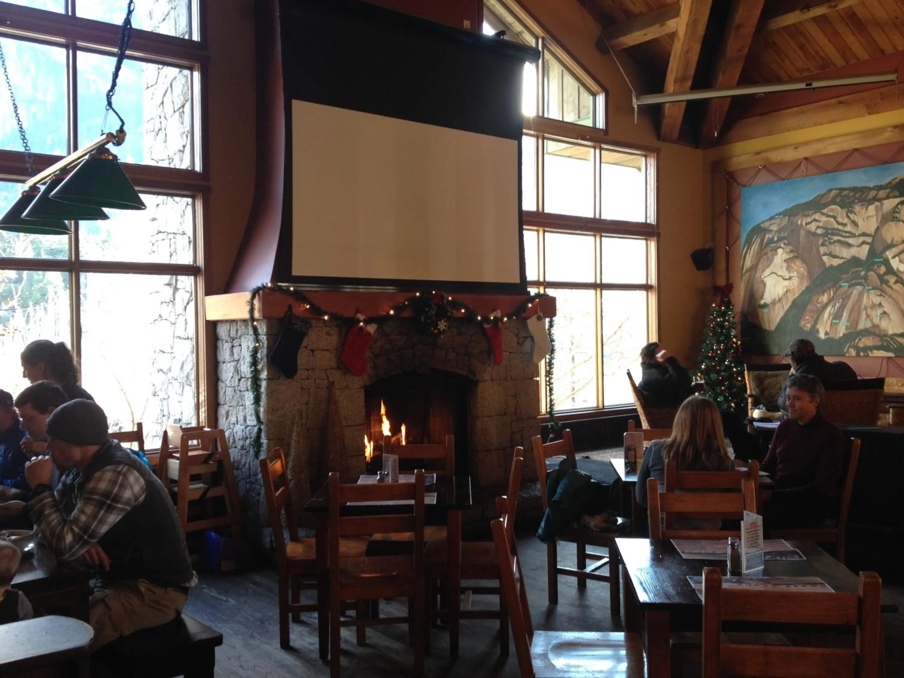 Lounge or bar in Howe Sound Inn & Brewing Company