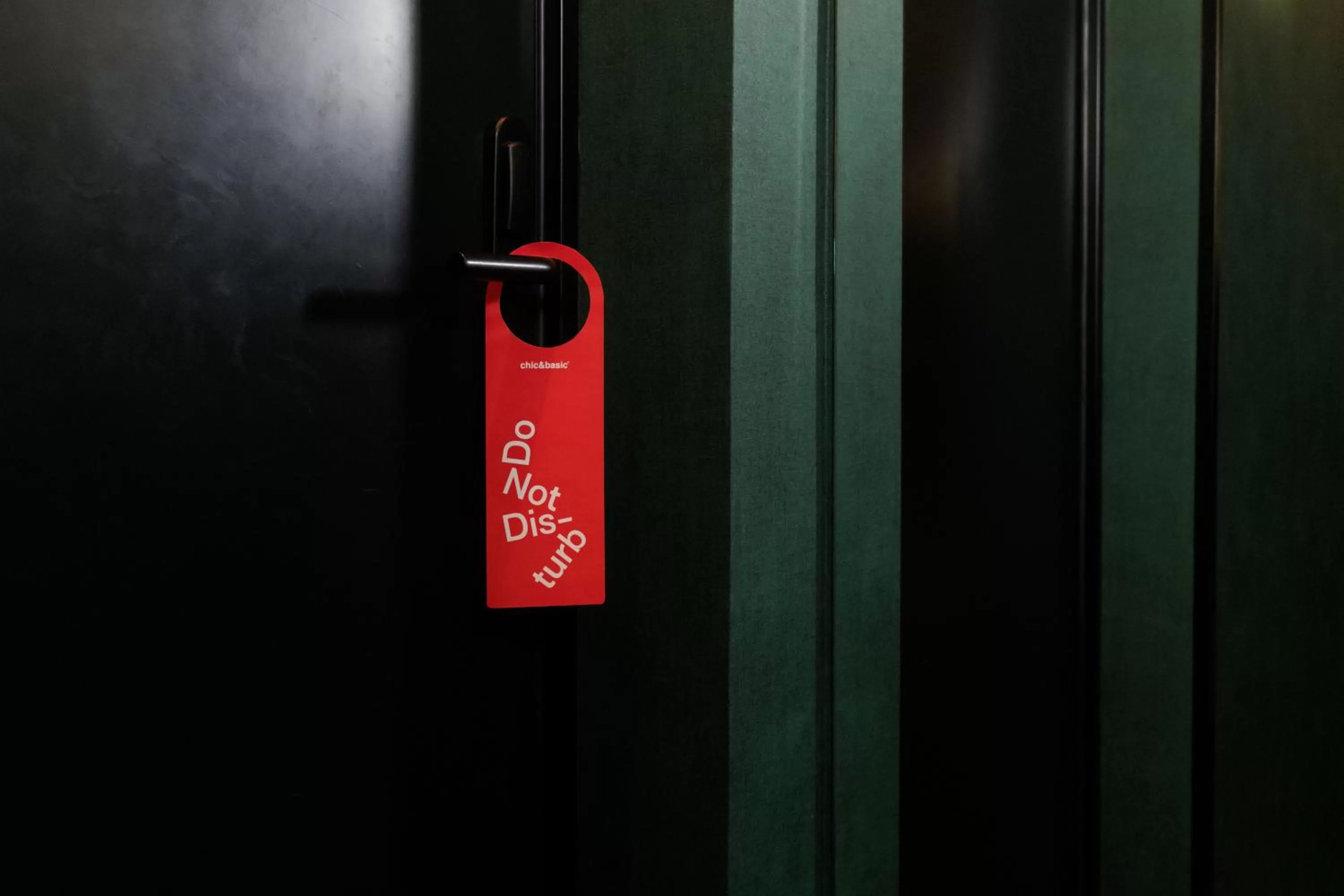 Decorative detail in chic&basic Gravity