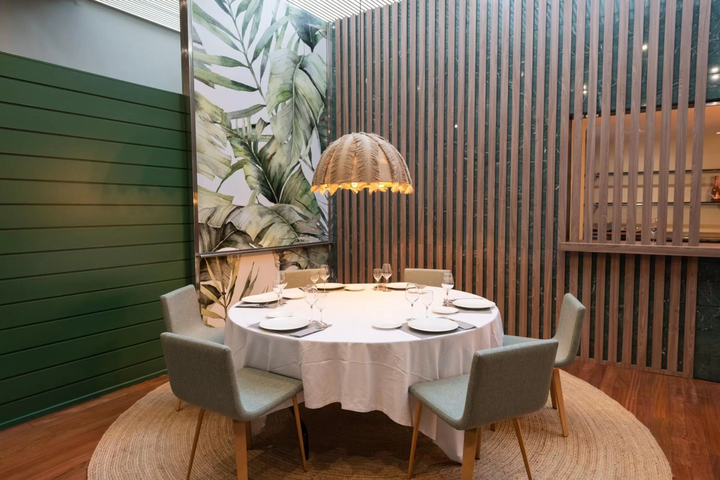 Restaurant/places to eat in Aparthotel Atenea Barcelona